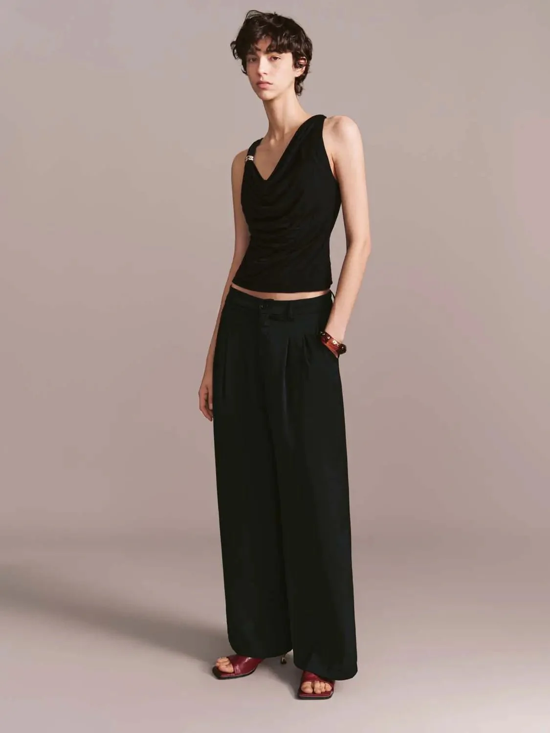 20334-lyocell-cowl-neck-draped-sleeveless-top-5.webp Lyocell Cowl Neck Draped Sleeveless Top