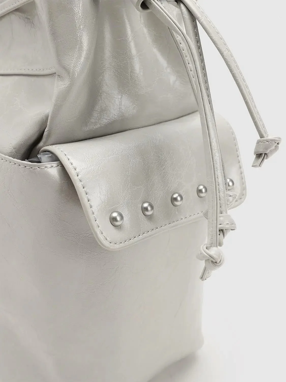 20473-faux-leather-oversize-drawstring-shoulder-bags-6.webp Faux Leather Oversize Drawstring Shoulder Bags