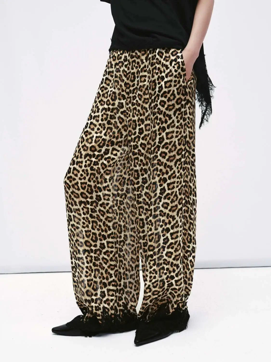 20503-lace-trim-leopard-print-wide-leg-pants-3.webp Lace Trim Leopard Print Wide Leg Pants
