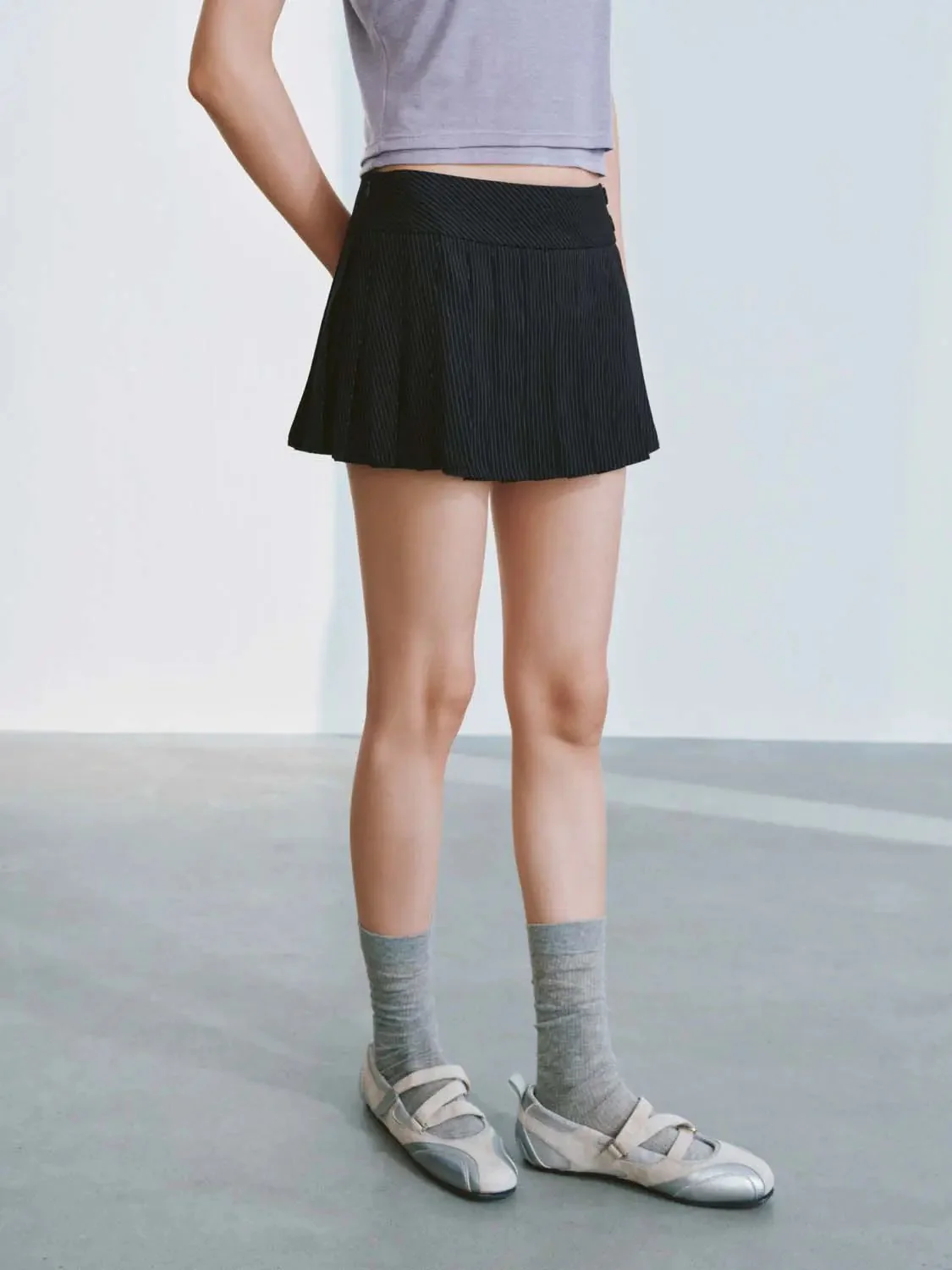 20580-pleated-a-line-mini-skirts-3.webp Pleated A-Line Mini Skirts