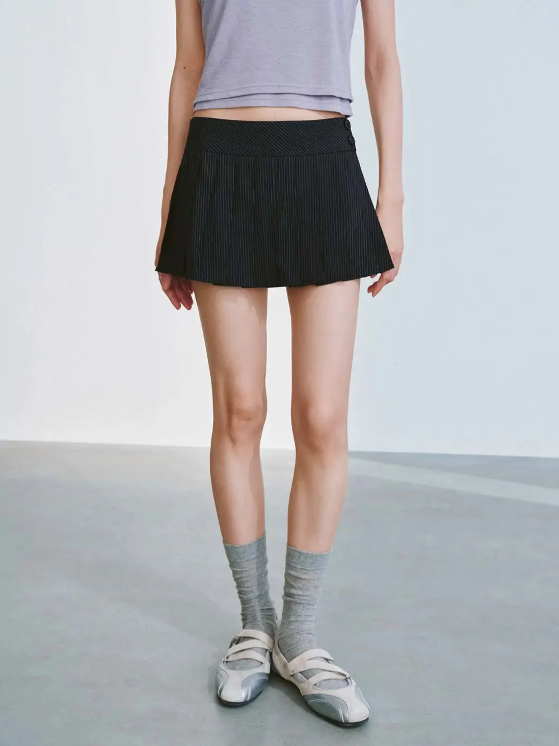 20580-pleated-a-line-mini-skirts-9.webp Pleated A-Line Mini Skirts