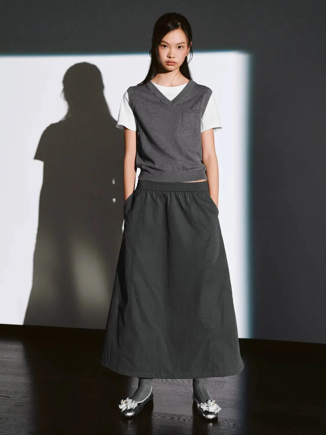 20599-cotton-knit-with-slim-v-neck-and-pocket-vest-5.webp Cotton Knit With Slim V-Neck And Pocket Vest