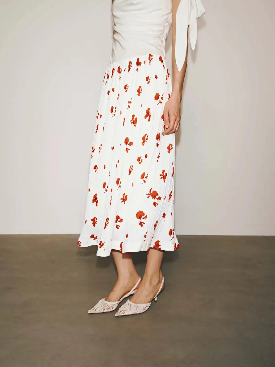 20640-printed-straight-maxi-skirts-3.webp Printed Straight Maxi Skirts