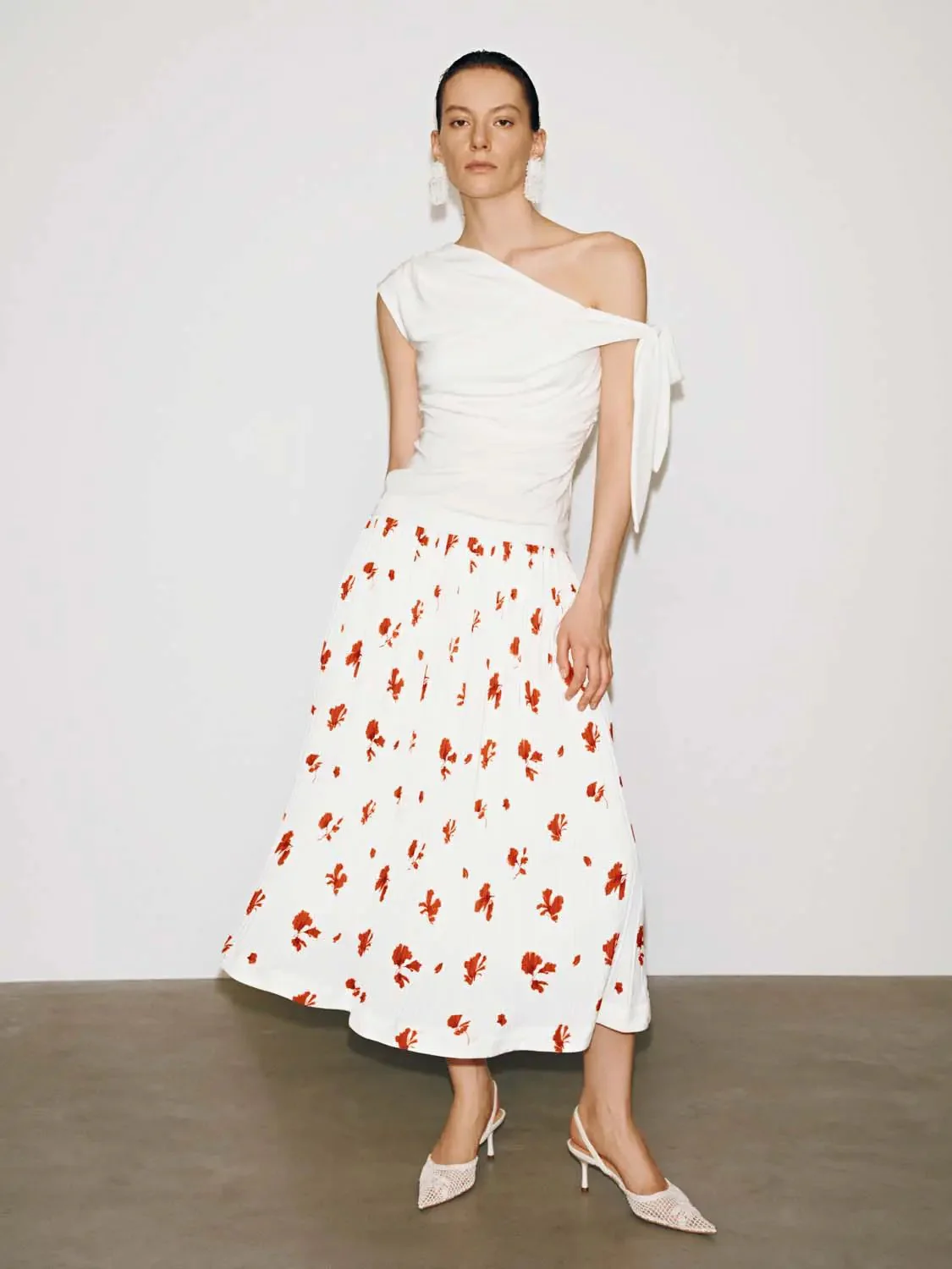 20640-printed-straight-maxi-skirts-5.webp Printed Straight Maxi Skirts