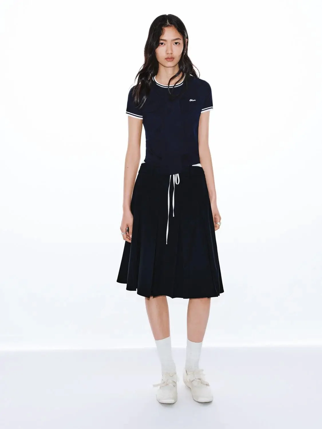 20645-shawl-detail-contrast-trim-t-shirts-4.webp Shawl Detail Contrast Trim T-Shirts