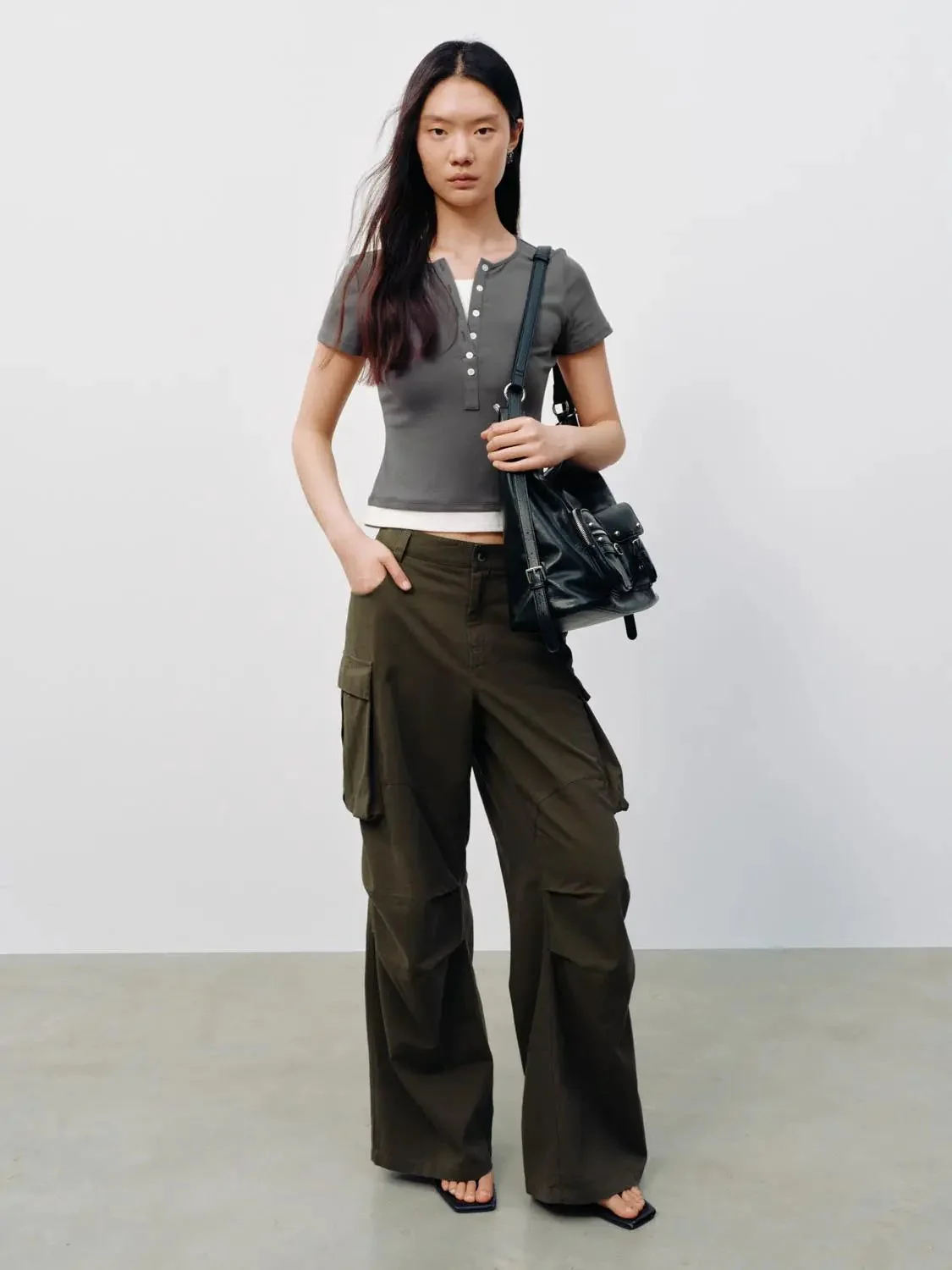 20651-flap-pocket-wide-leg-cargo-pants-6.webp Flap Pocket Wide Leg Cargo Pants