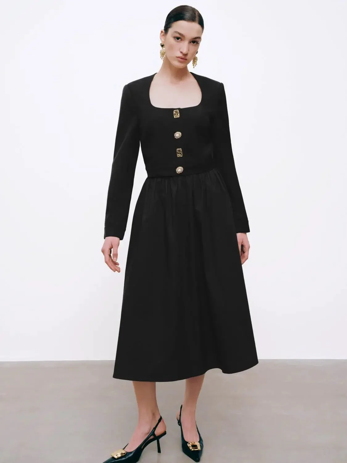 20670-cotton-a-line-button-embellished-midi-skirt-7.webp Cotton A-Line Button Embellished Midi Skirt