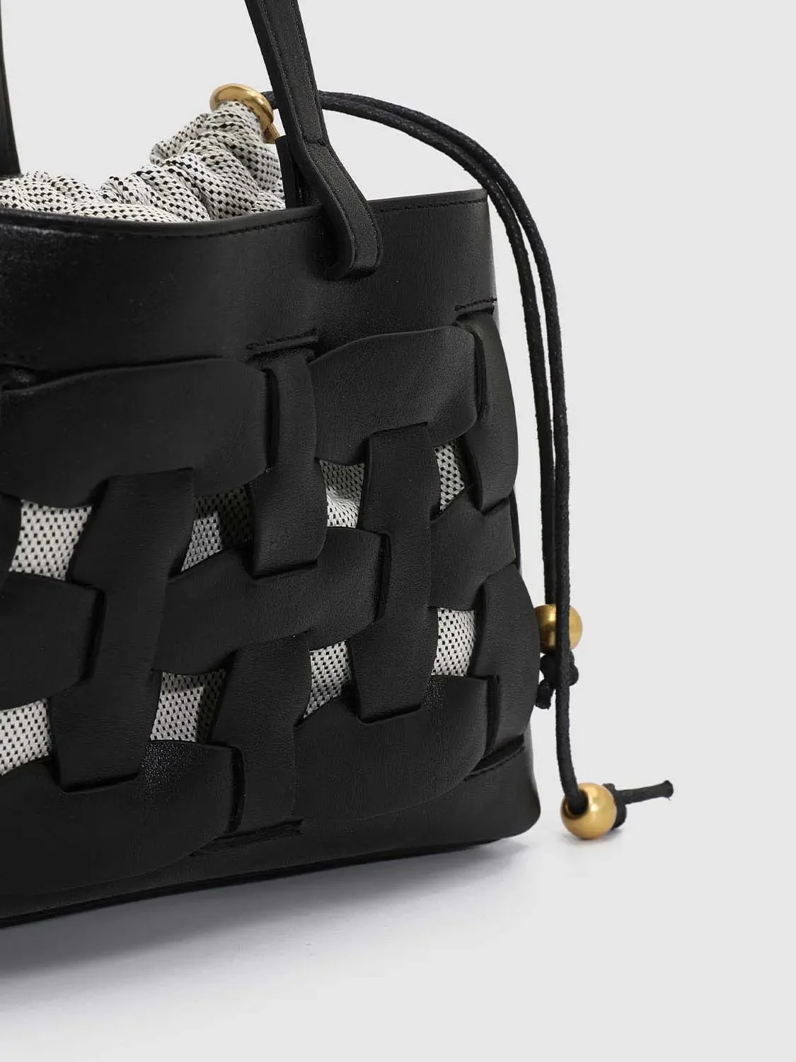 20694-faux-leather-double-layer-woven-shoulder-bags-5.webp Faux Leather Double Layer Woven Shoulder Bags