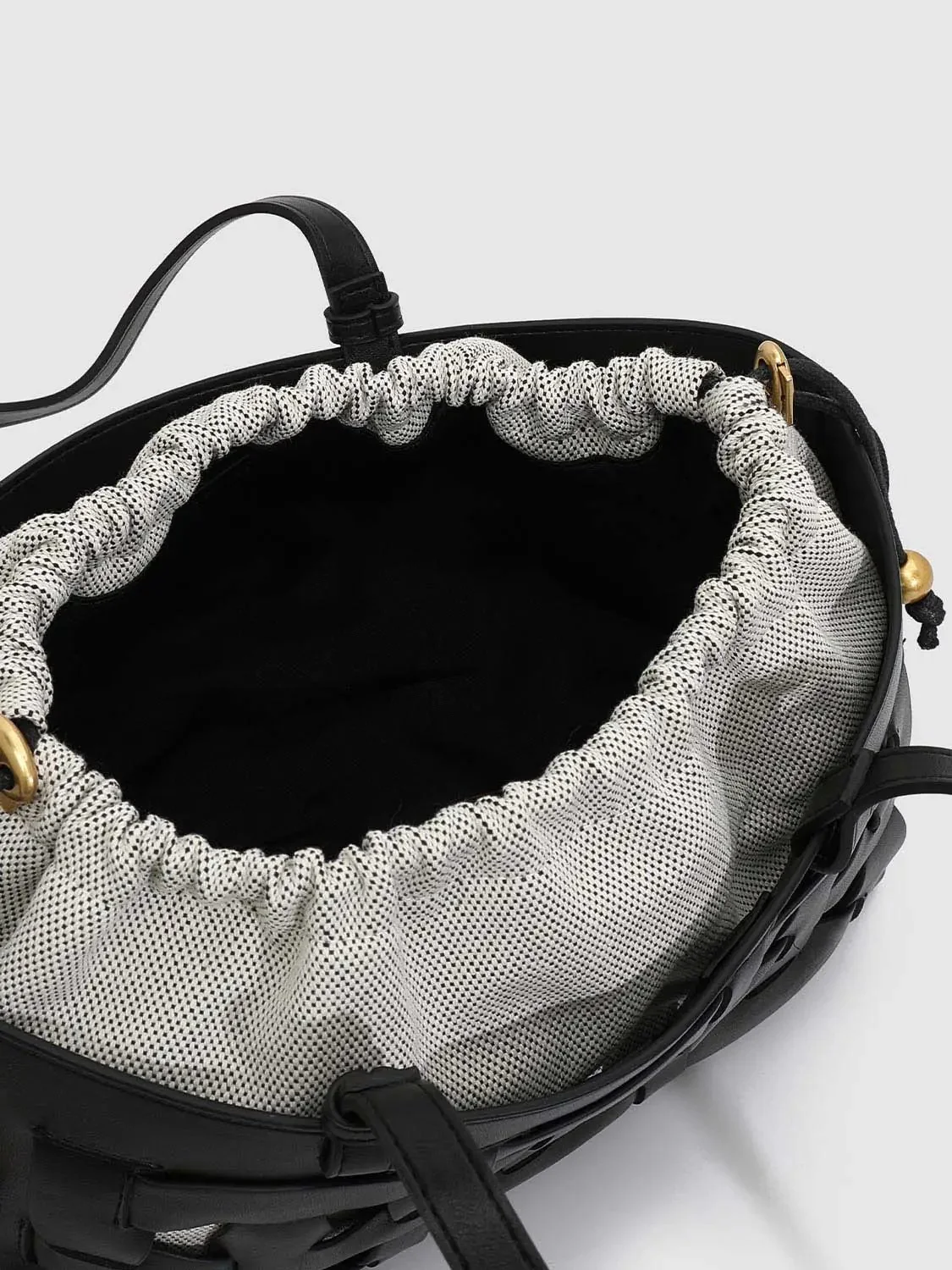 20694-faux-leather-double-layer-woven-shoulder-bags-6.webp Faux Leather Double Layer Woven Shoulder Bags