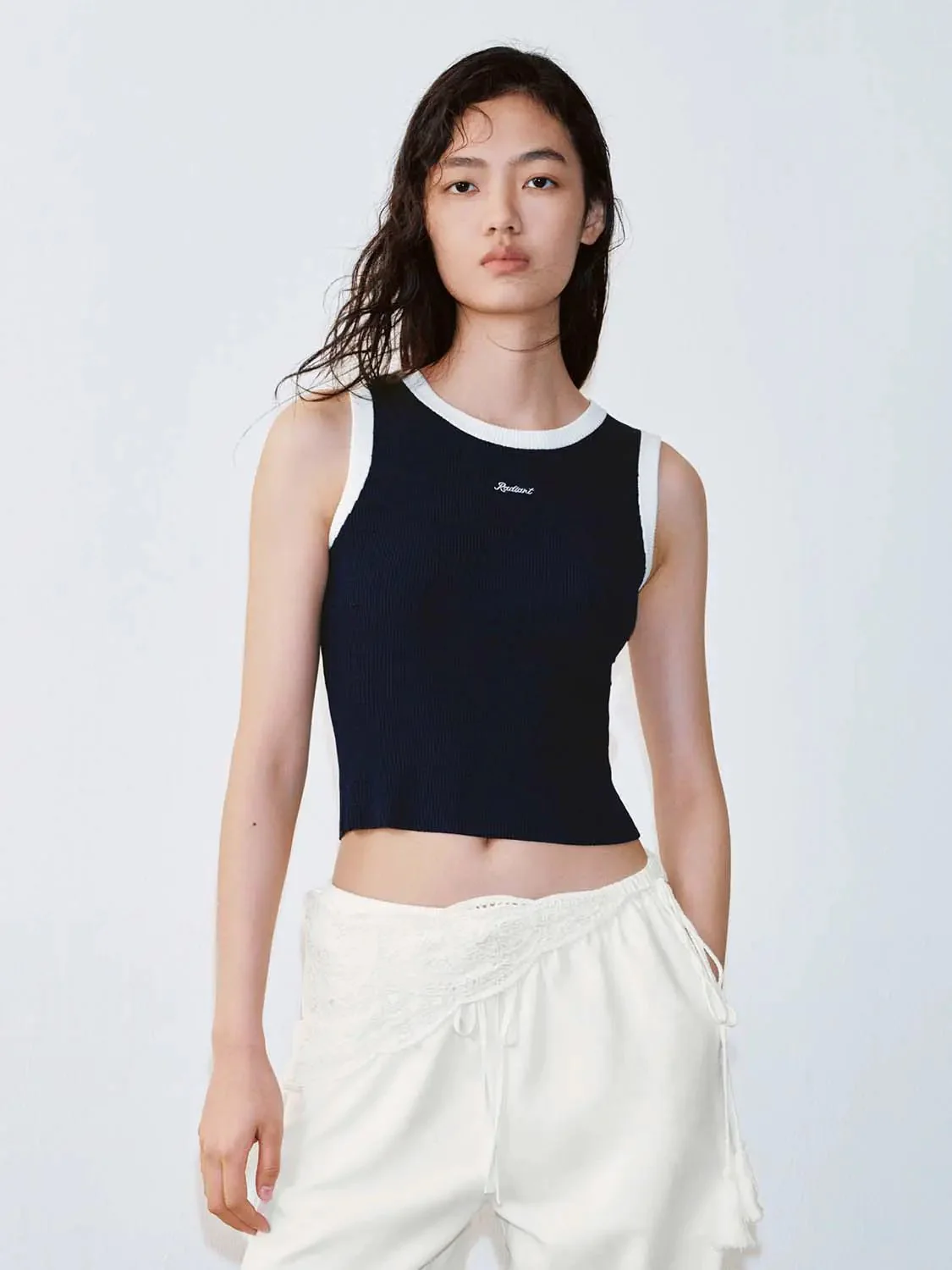20701-contrast-trim-sleeveless-knitted-t-shirts-9.webp Contrast Trim Sleeveless Knitted T-Shirts