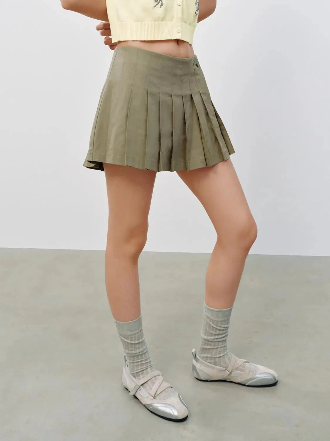 20776-pleated-a-line-mini-skirts-11.webp Pleated A-Line Mini Skirts