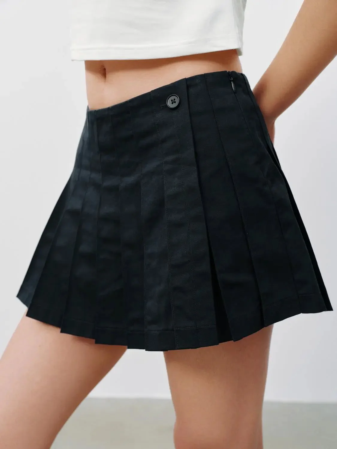 20776-pleated-a-line-mini-skirts-5.webp Pleated A-Line Mini Skirts