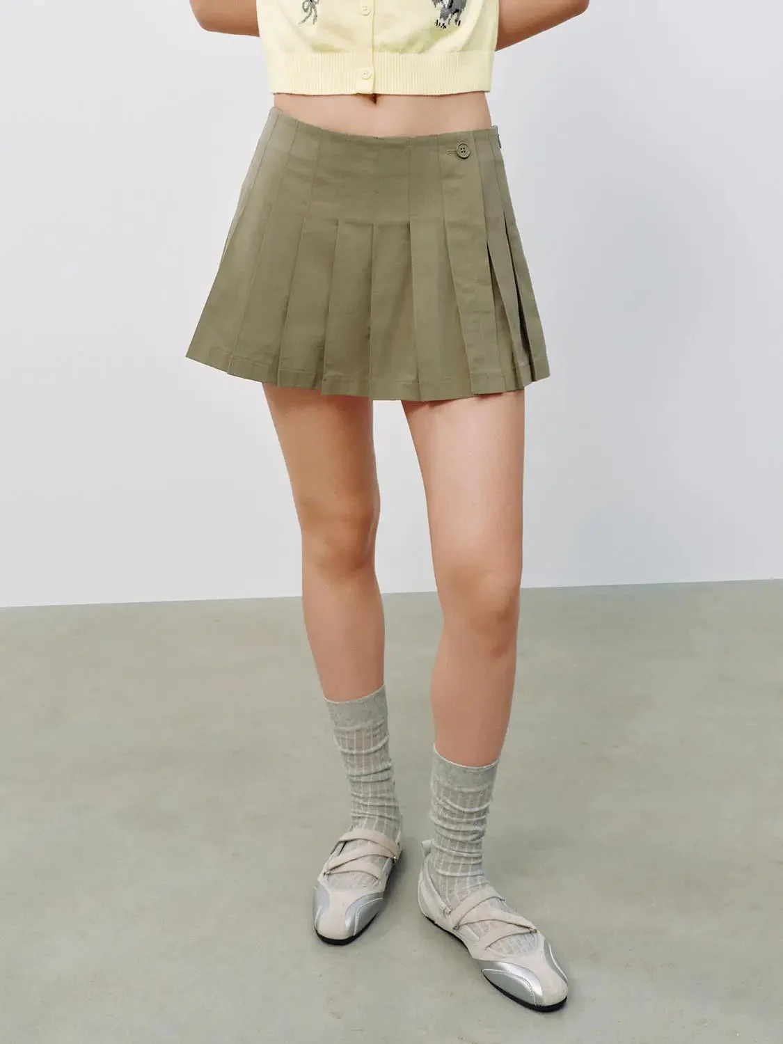 20776-pleated-a-line-mini-skirts-9.webp Pleated A-Line Mini Skirts