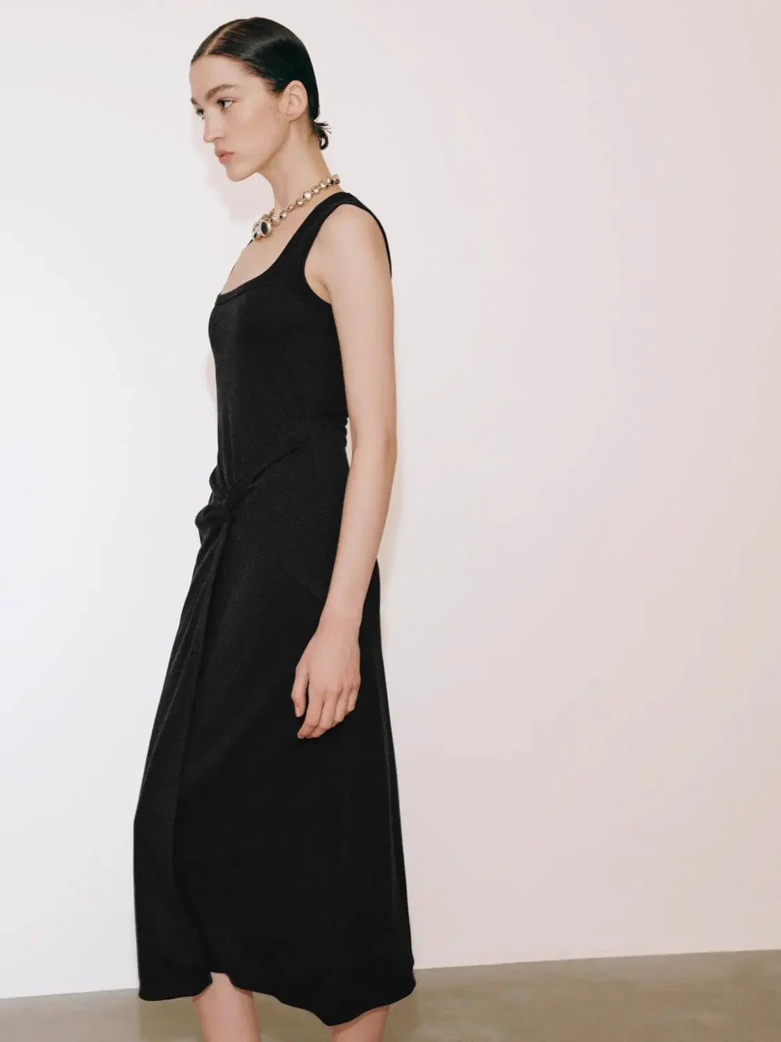 Viscose Cotton U Neck Knot Front Midi Dresses