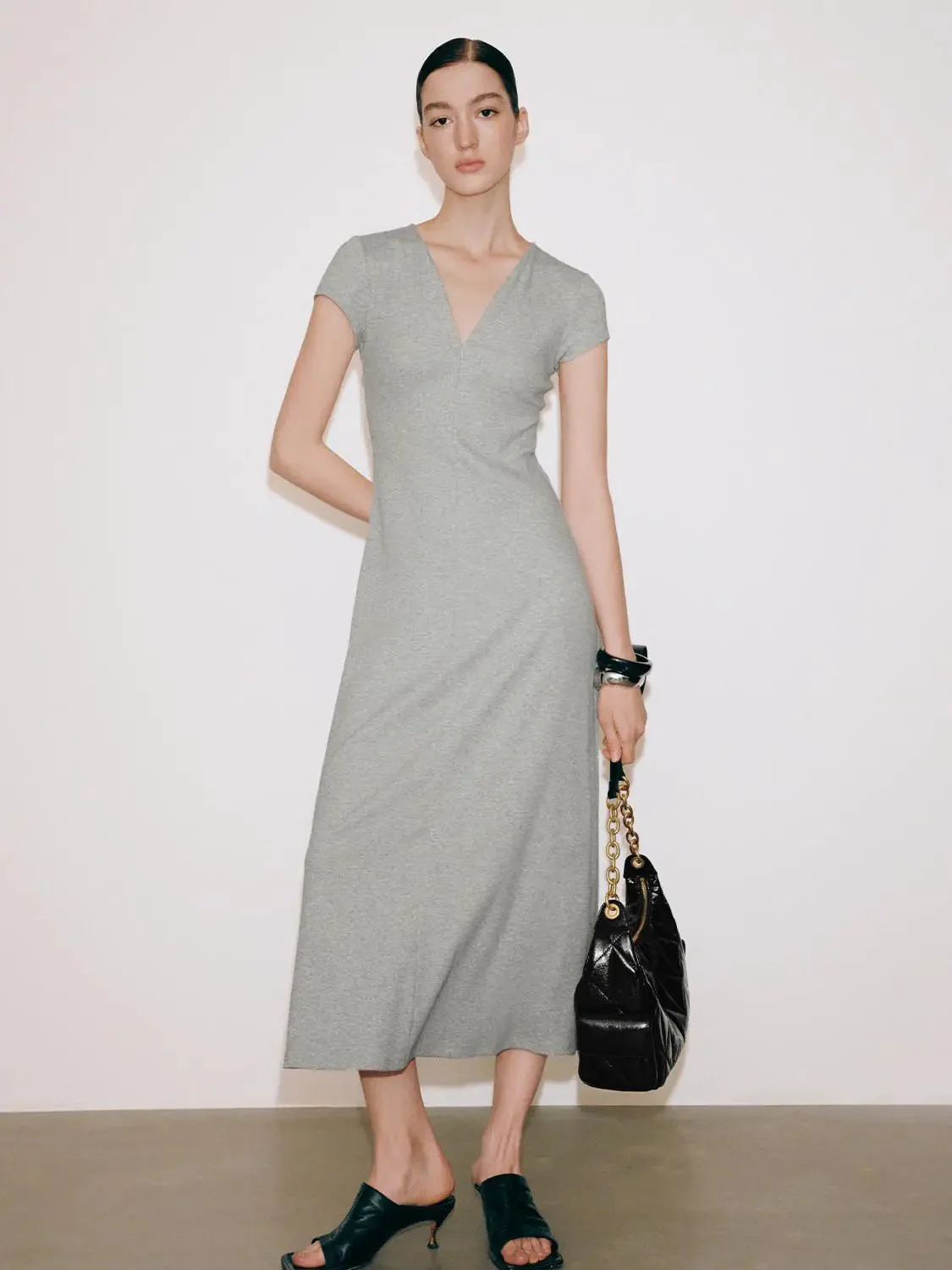 20806-cotton-viscose-blend-v-neck-short-sleeve-midi-dresses-9.webp Cotton Viscose Blend V Neck Short Sleeve Midi Dresses