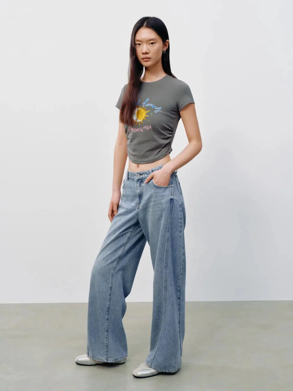 20848-printed-sun-graphic-cotton-slim-fit-t-shirt-5.webp Printed Sun Graphic Cotton Slim Fit T Shirt