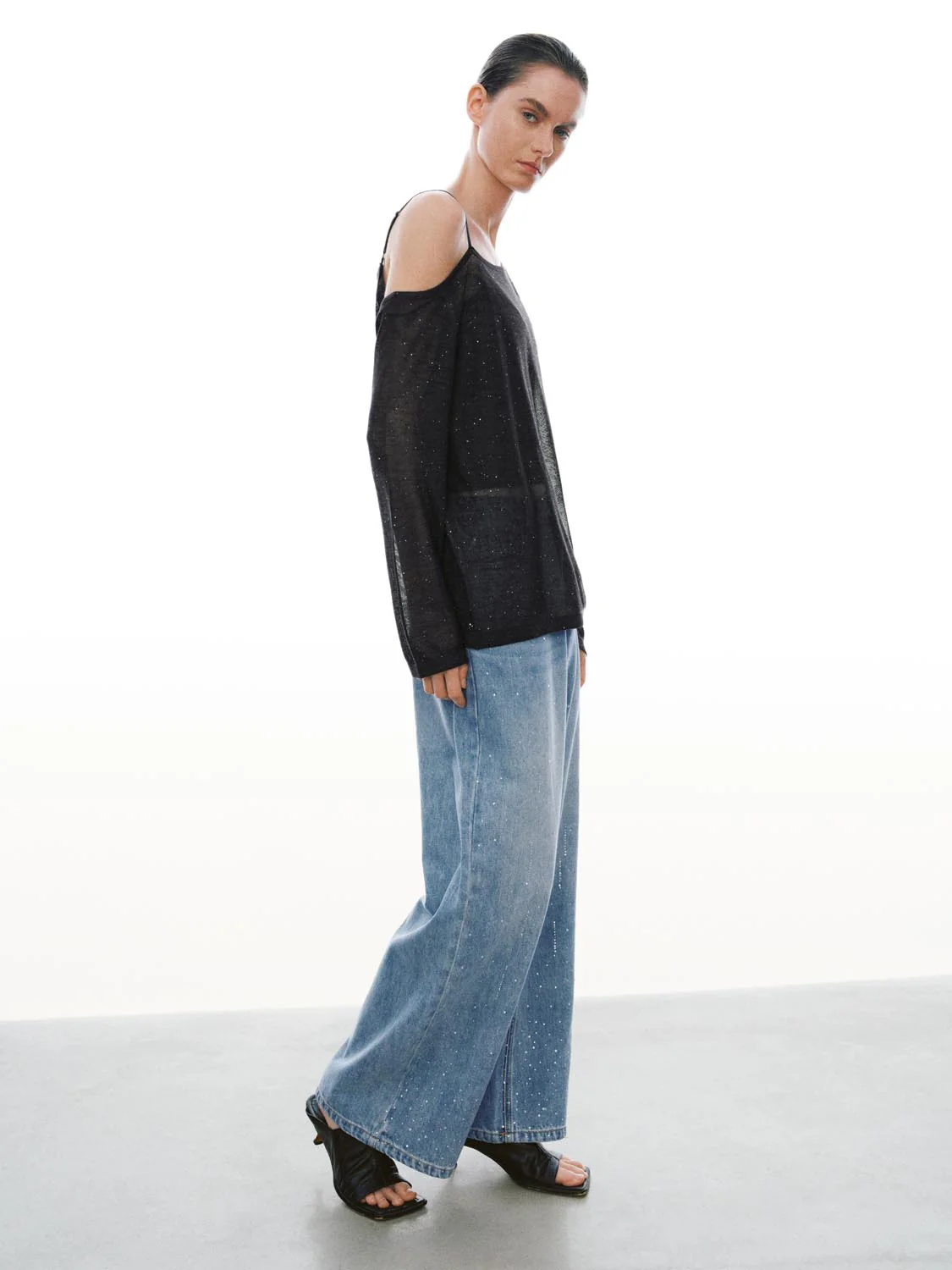 20865-one-shoulder-long-sleeve-knitted-t-shirts-5.webp One Shoulder Long Sleeve Knitted T-Shirts