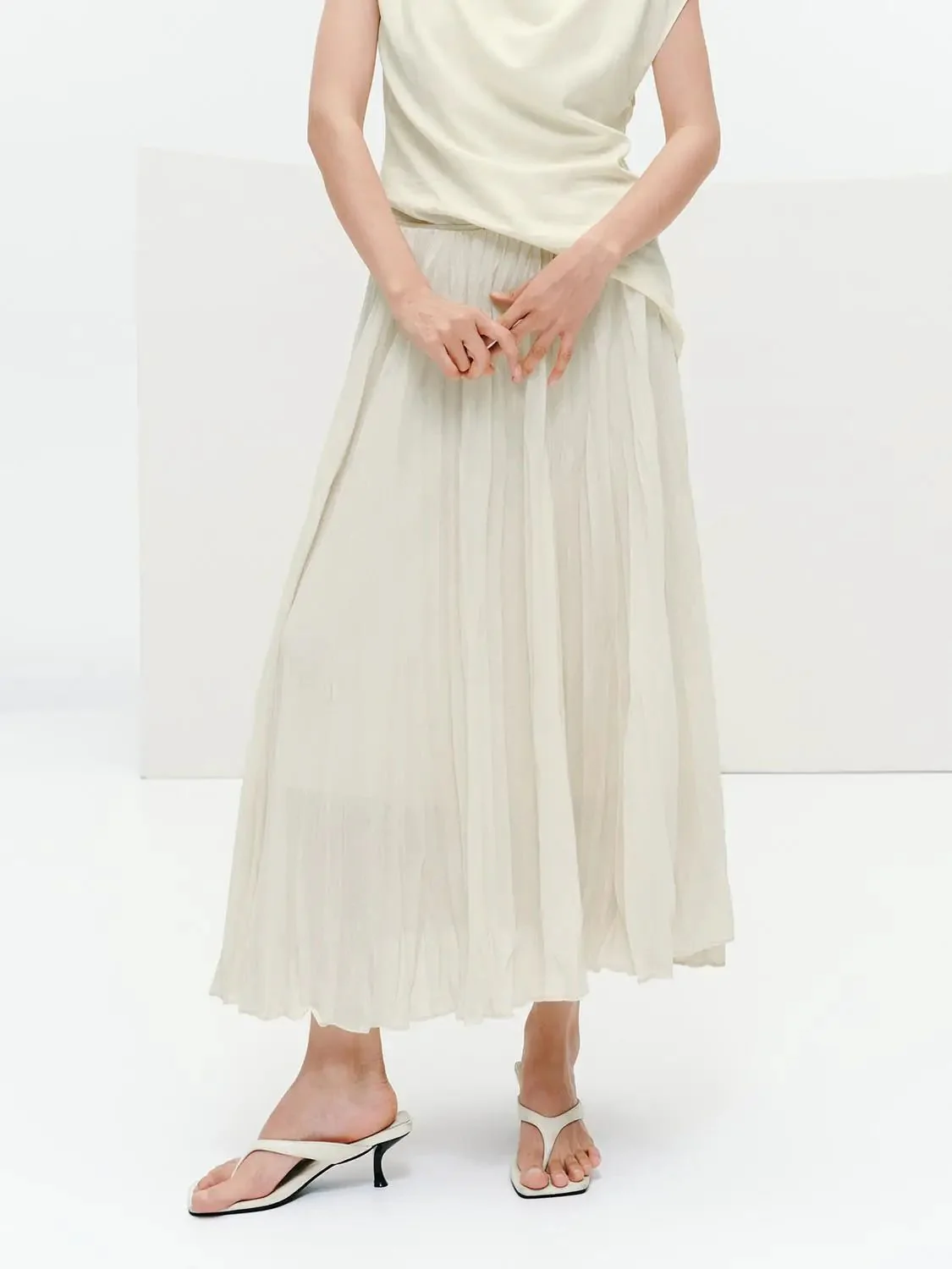 20896-pull-on-shirring-detail-a-line-midi-skirts-1.webp Pull On Shirring Detail A-Line Midi Skirts