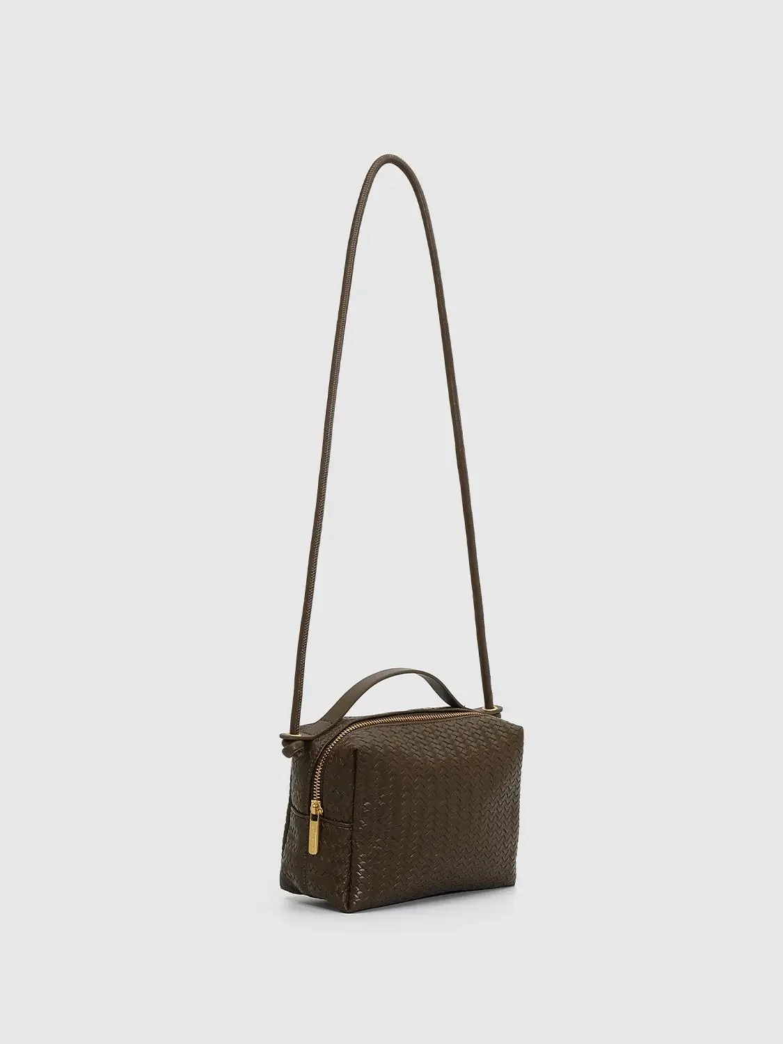 20940-faux-leather-woven-handle-shoulder-bags-3.webp Faux Leather Woven Handle Shoulder Bags