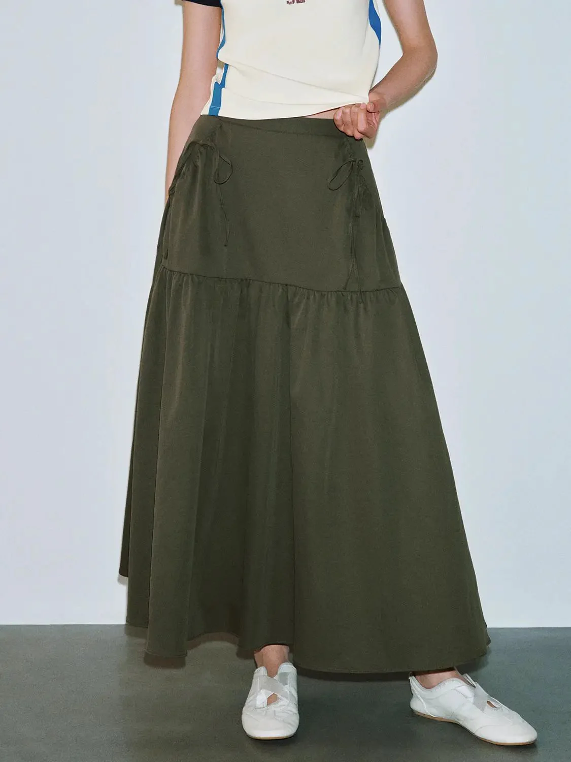 20948-bow-detail-shirring-a-line-midi-skirts-1.webp Bow Detail Shirring A-Line Midi Skirts