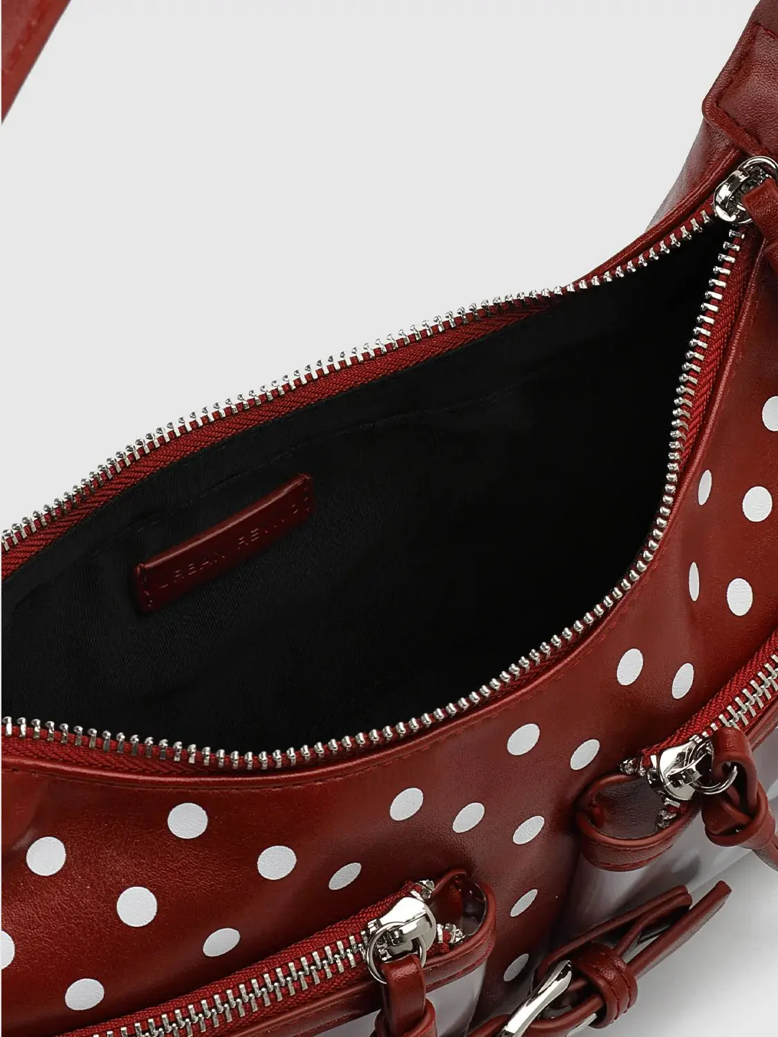 21139-polka-dotted-shoulder-bags-14.webp Polka Dotted Shoulder Bags