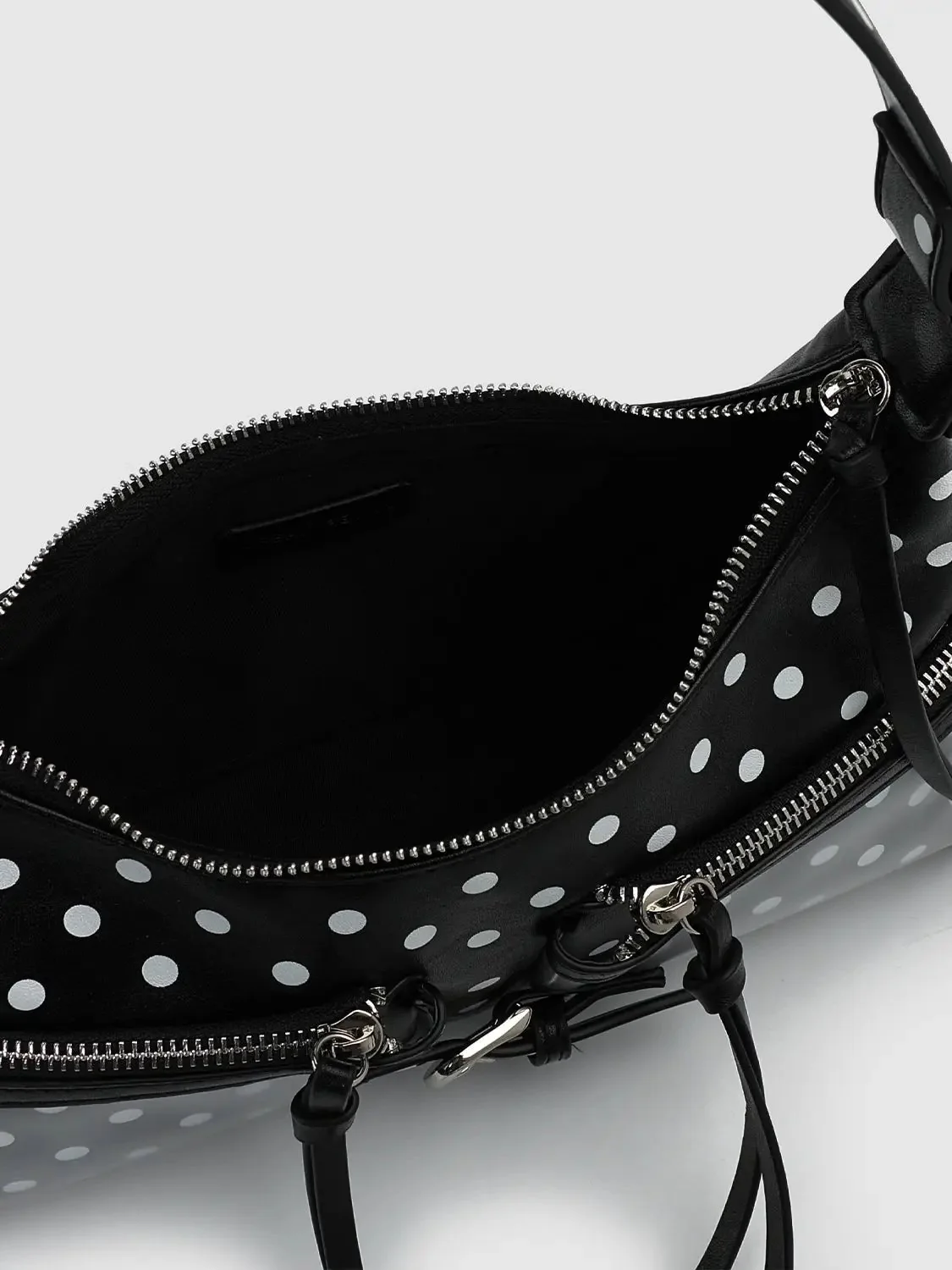 21139-polka-dotted-shoulder-bags-5.webp Polka Dotted Shoulder Bags