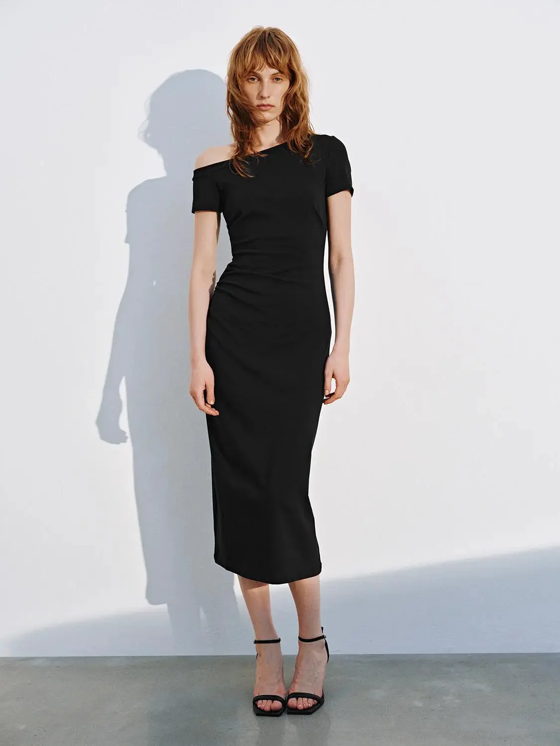 21160-cotton-stretch-one-shoulder-short-sleeve-ruched-midi-dress-9.webp Cotton Stretch One Shoulder Short Sleeve Ruched Midi Dress