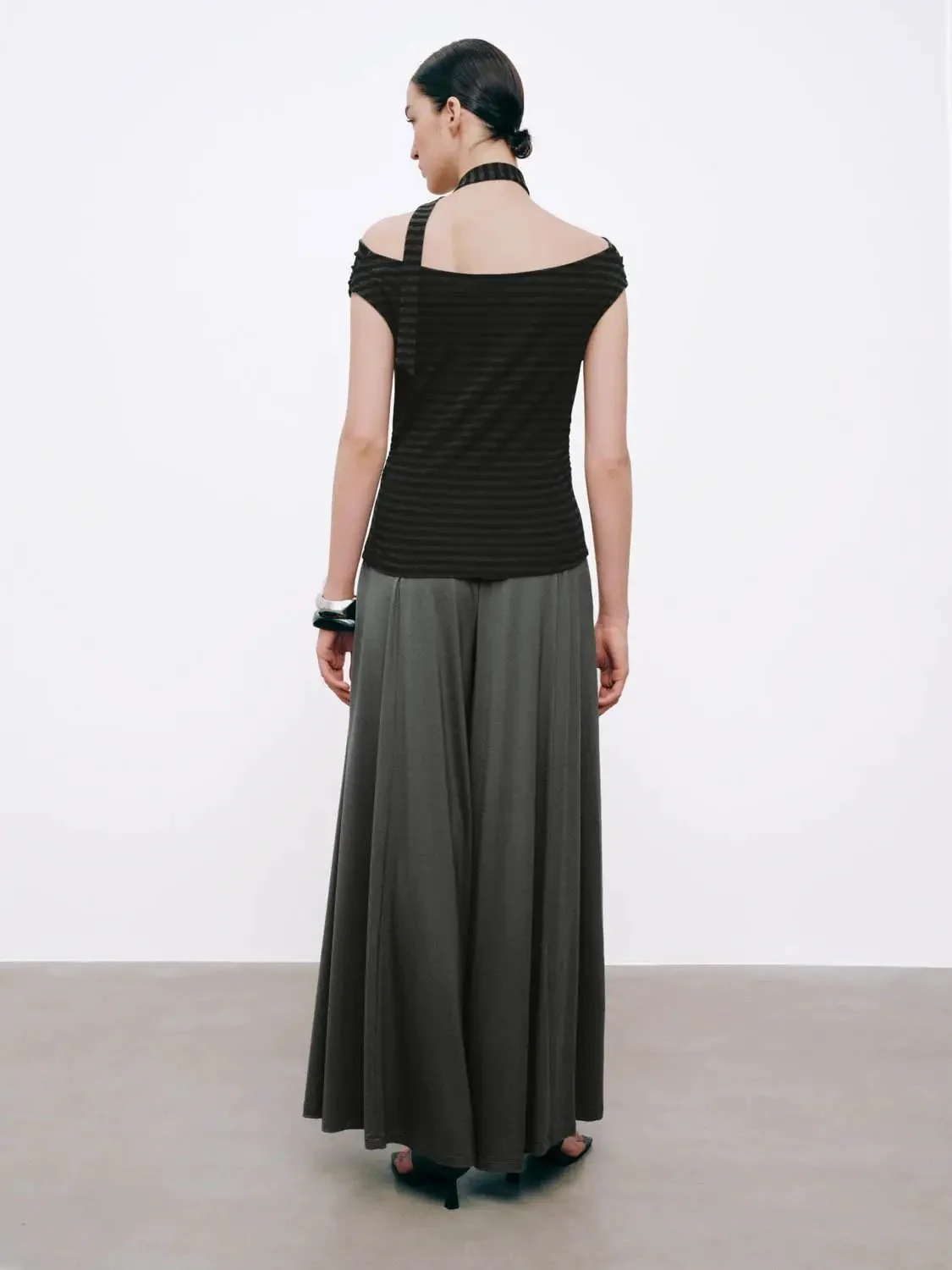 21166-pull-on-loose-fit-wide-leg-pants-4.webp Pull On Loose-Fit Wide Leg Pants