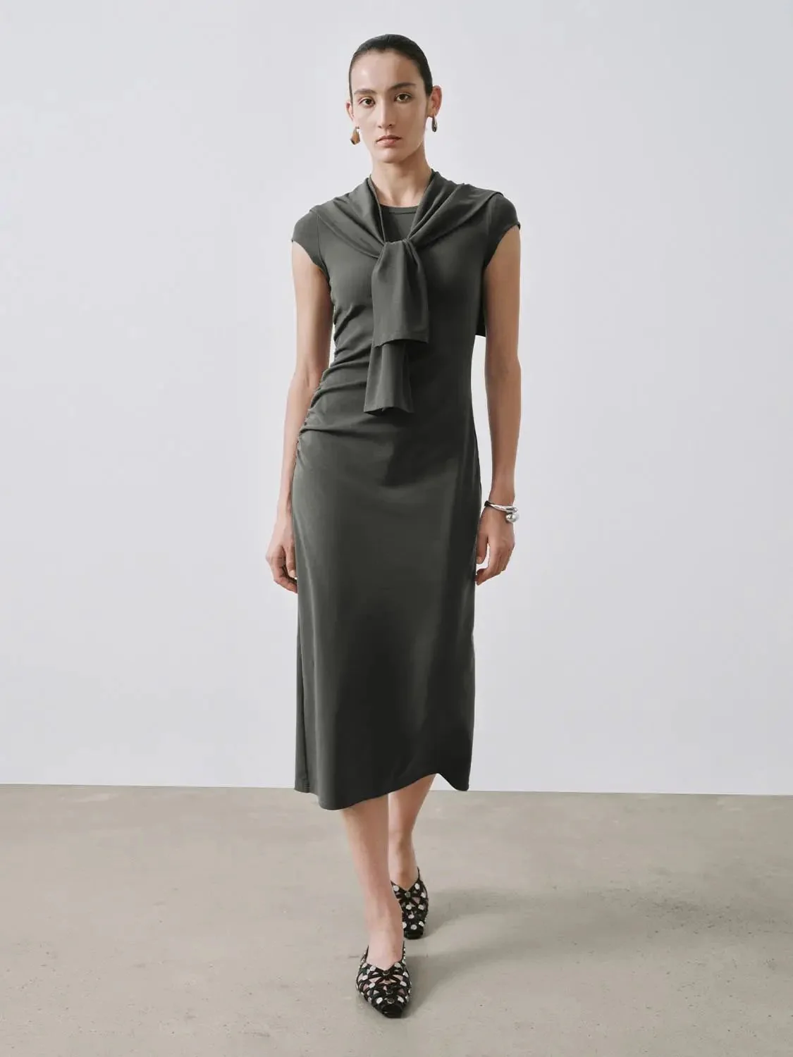 21172-cotton-blend-ruched-shawl-detail-midi-dresses-27.webp Cotton Blend Ruched Shawl Detail Midi Dresses