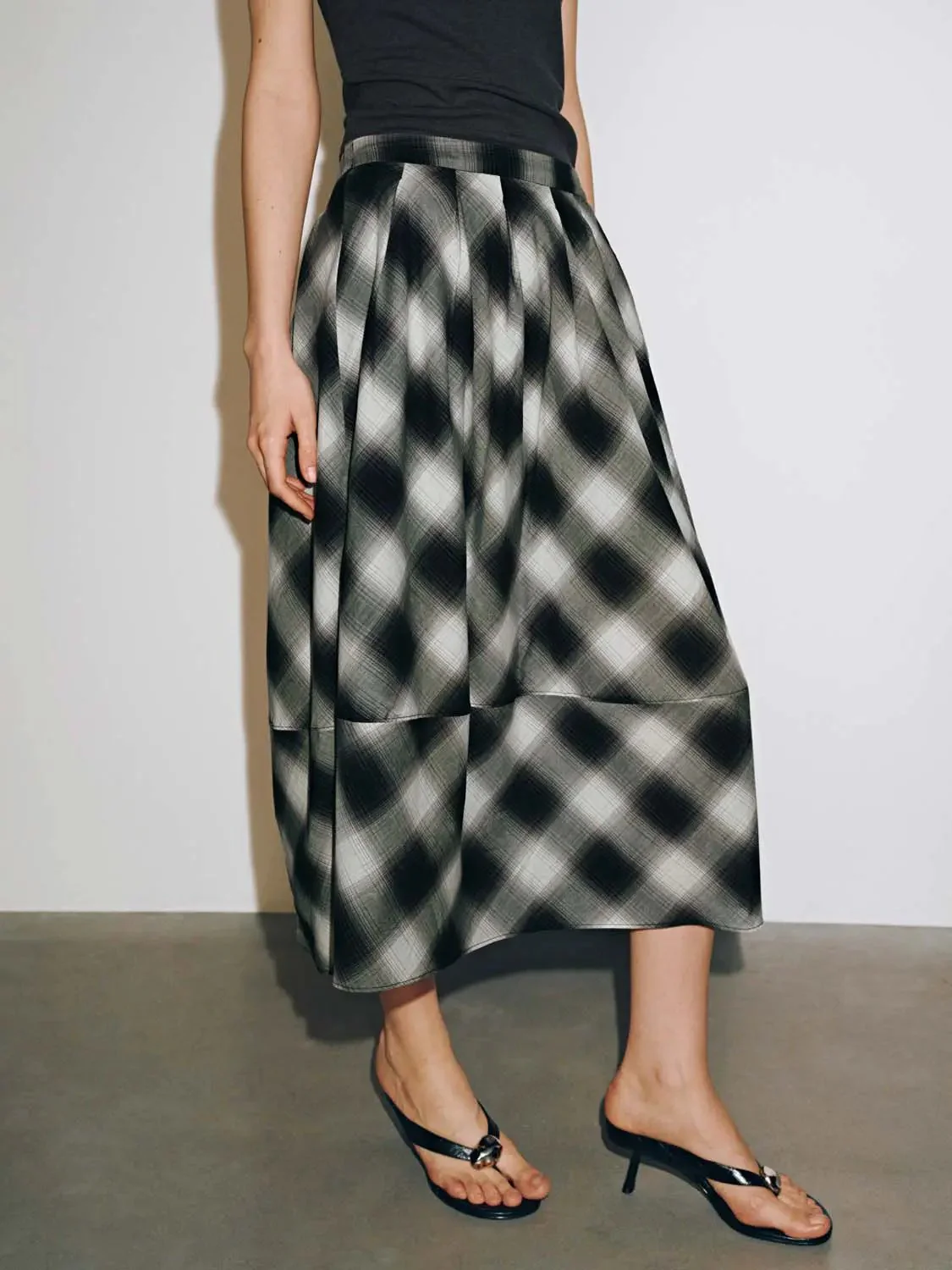 21188-check-pleated-a-line-midi-skirts-11.webp Check Pleated A-Line Midi Skirts