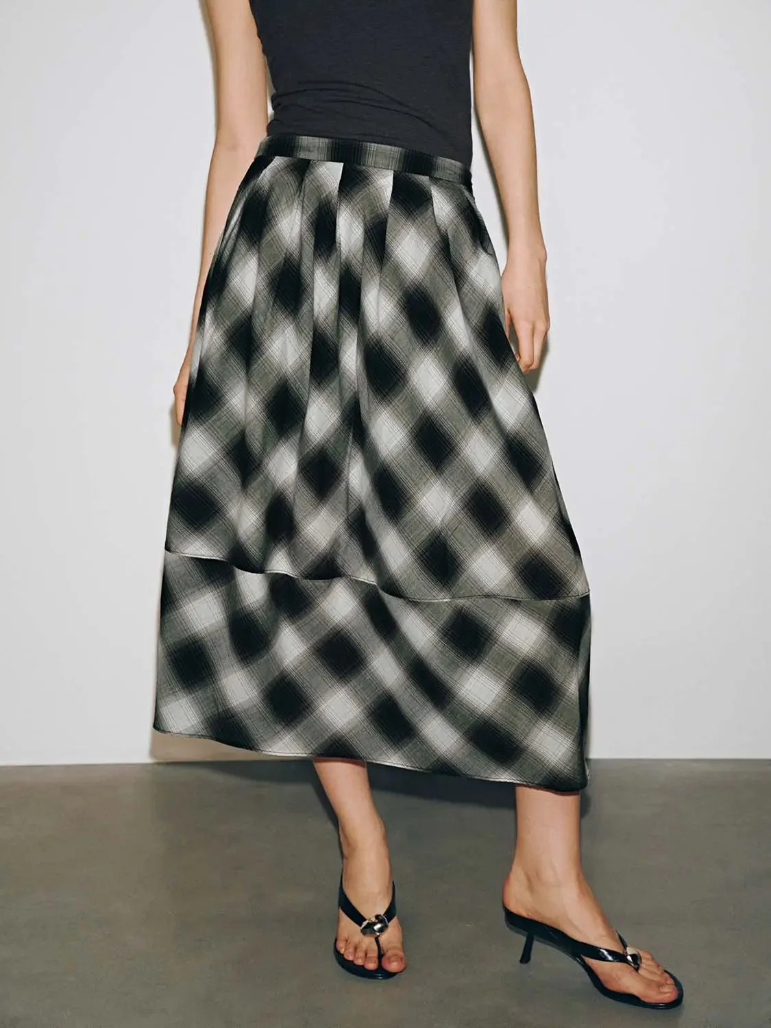 21188-check-pleated-a-line-midi-skirts-9.webp Check Pleated A-Line Midi Skirts