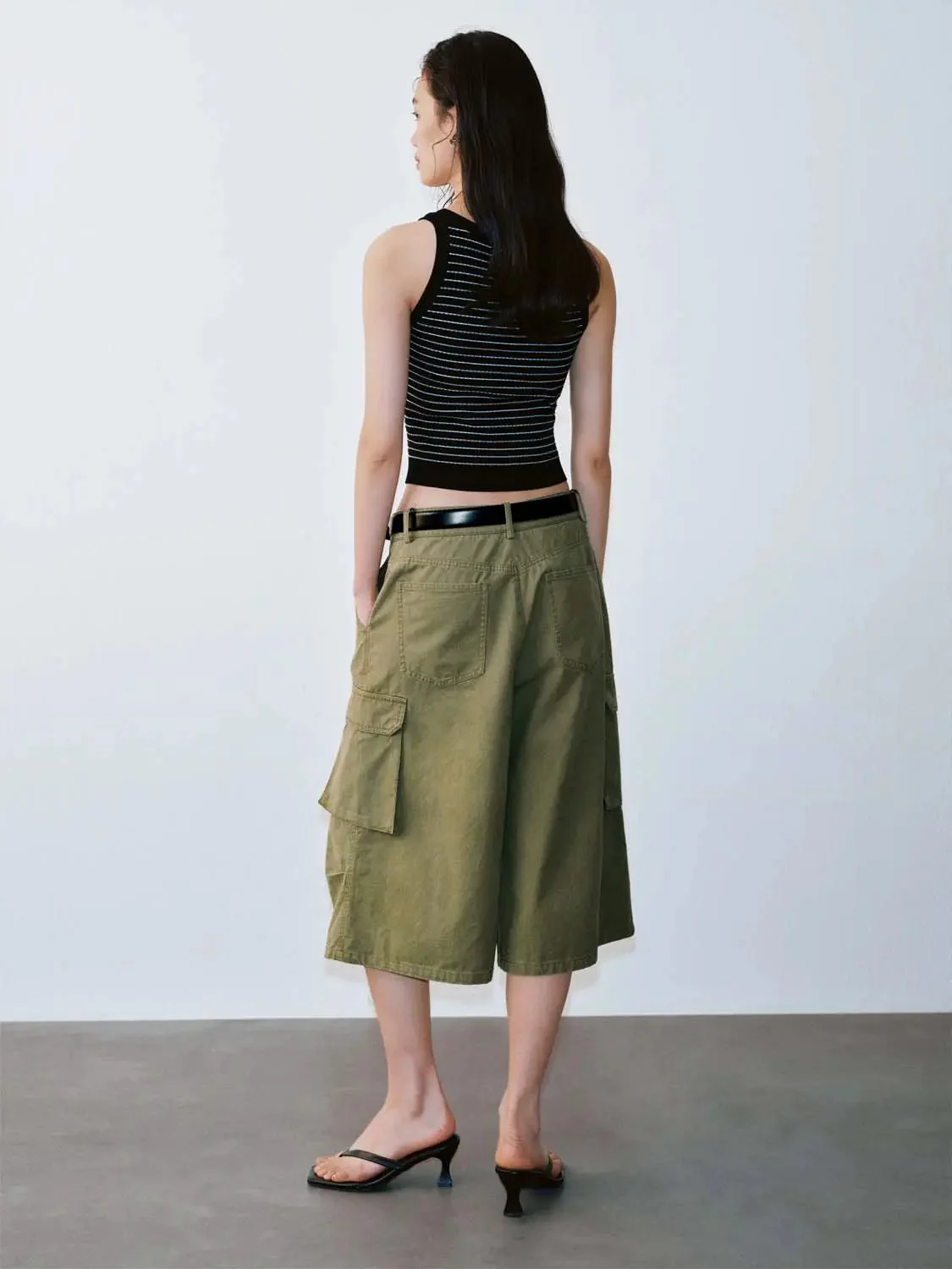 21218-contrast-striped-sleeveless-knitted-t-shirts-14.webp Contrast Striped Sleeveless Knitted T-Shirts