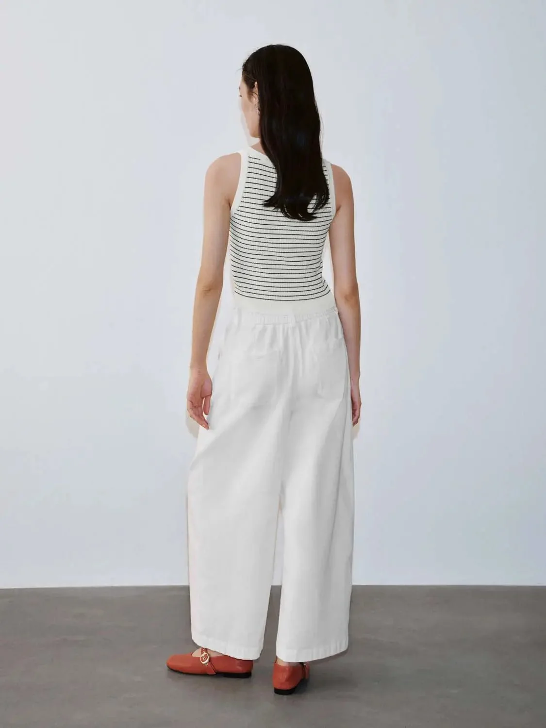 21218-contrast-striped-sleeveless-knitted-t-shirts-5.webp Contrast Striped Sleeveless Knitted T-Shirts