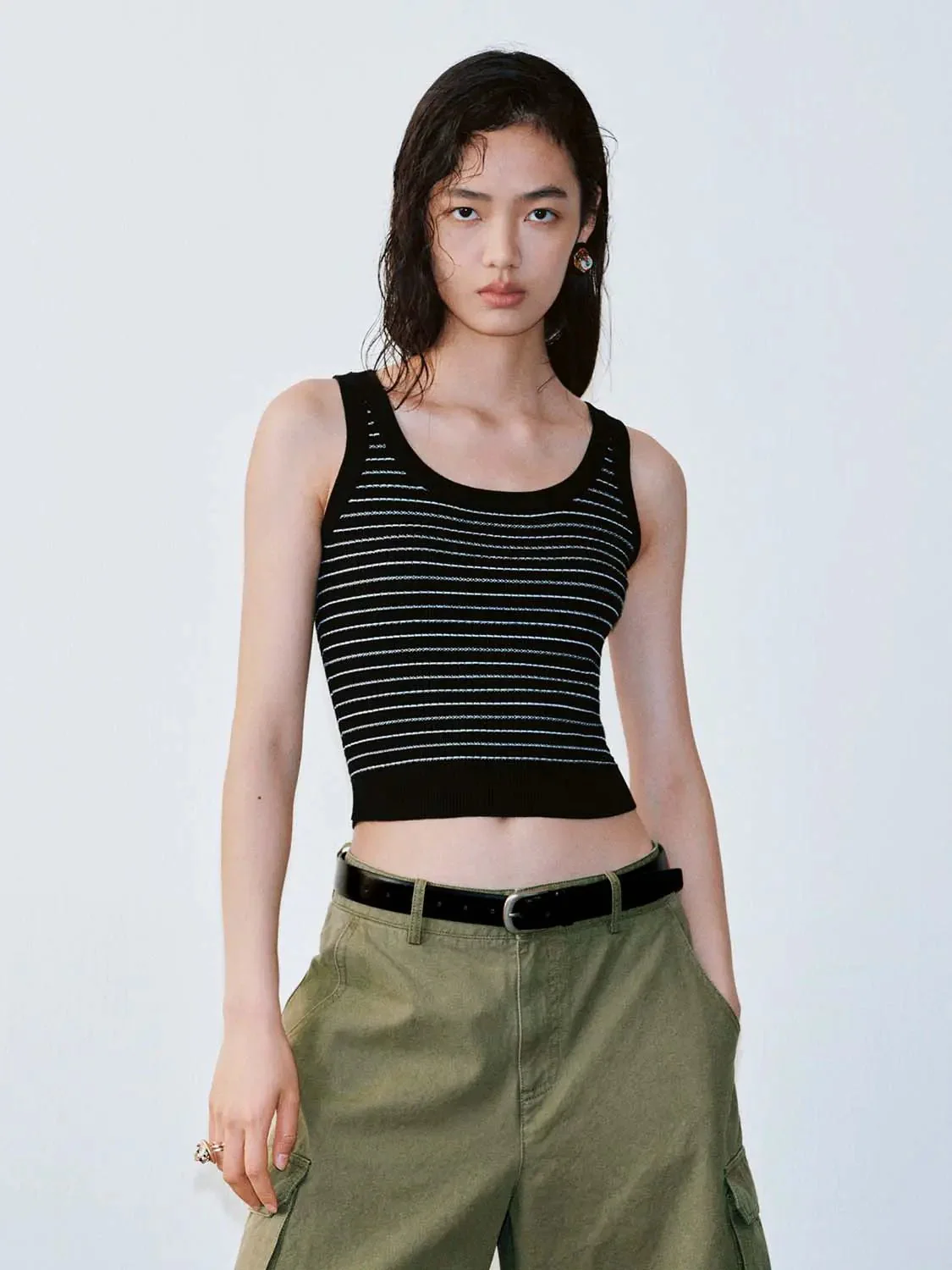 21218-contrast-striped-sleeveless-knitted-t-shirts-9.webp Contrast Striped Sleeveless Knitted T-Shirts
