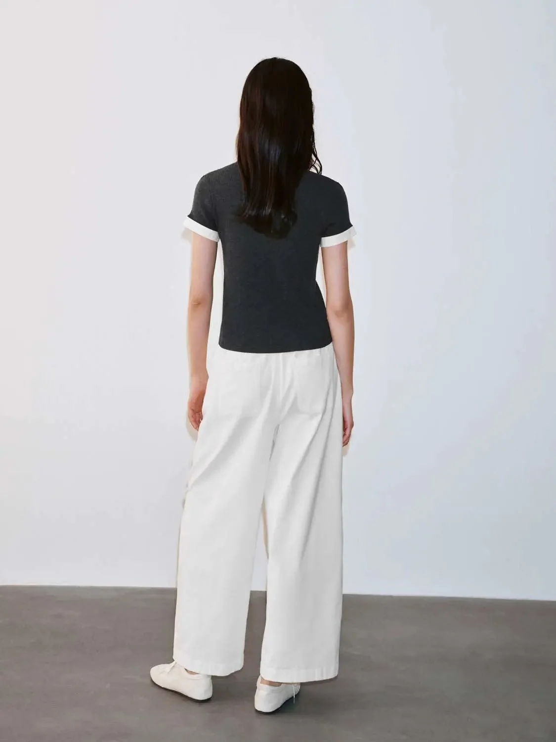 21229-elegant-polo-collar-knit-top-with-cuff-details-t-shirts-14.webp Elegant Polo Collar Knit Top With Cuff Details T-Shirts