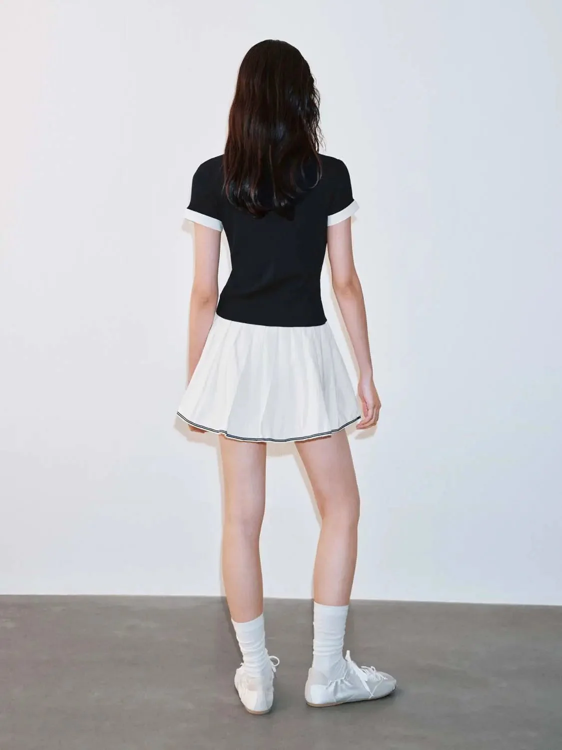 21229-elegant-polo-collar-knit-top-with-cuff-details-t-shirts-6.webp Elegant Polo Collar Knit Top With Cuff Details T-Shirts