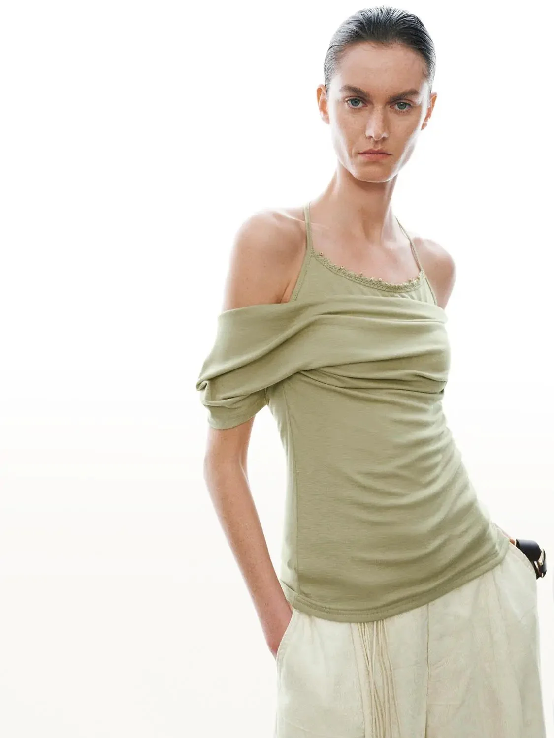 21246-lyocell-cowl-neck-halter-skinny-fit-t-shirts-10.webp Lyocell Cowl Neck Halter Skinny-Fit T-Shirts