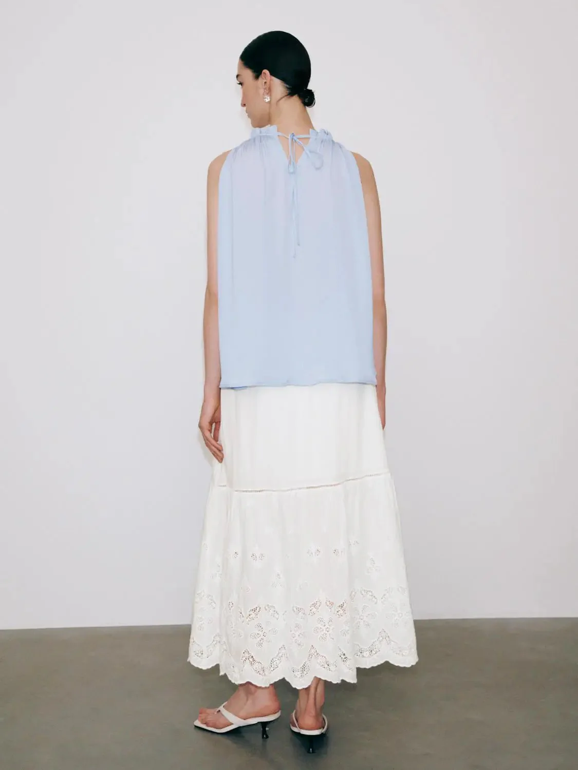 21255-ruffle-trim-sleeveless-overhead-shirt-14.webp Ruffle Trim Sleeveless Overhead Shirt