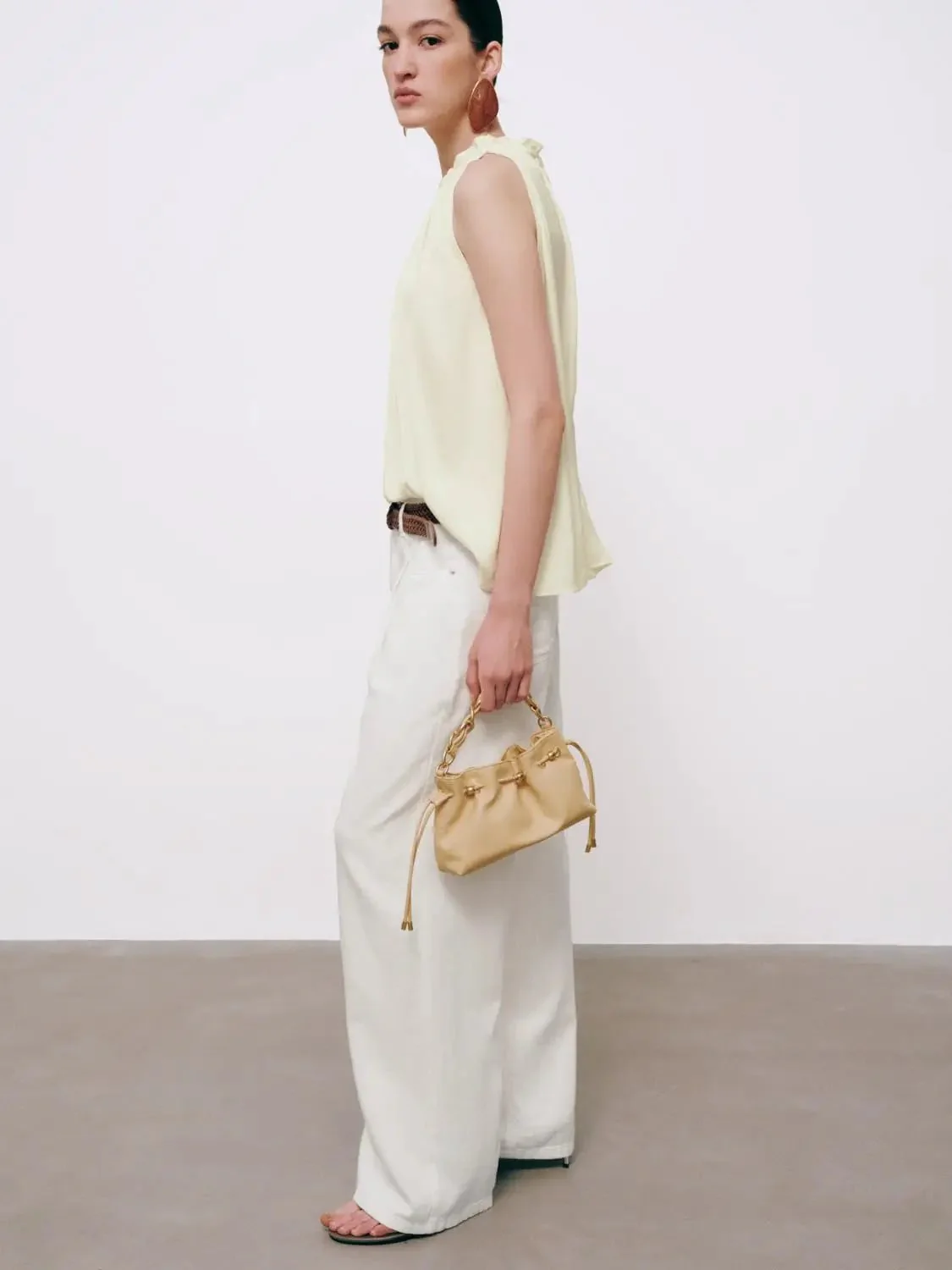 21255-ruffle-trim-sleeveless-overhead-shirt-4.webp Ruffle Trim Sleeveless Overhead Shirt