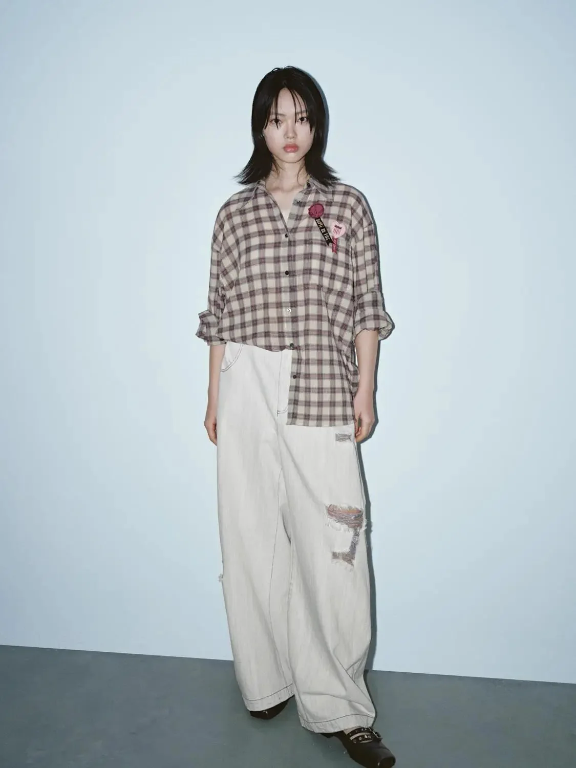 21316-raw-detail-barrel-leg-pants-7.webp Raw Detail Barrel Leg Pants