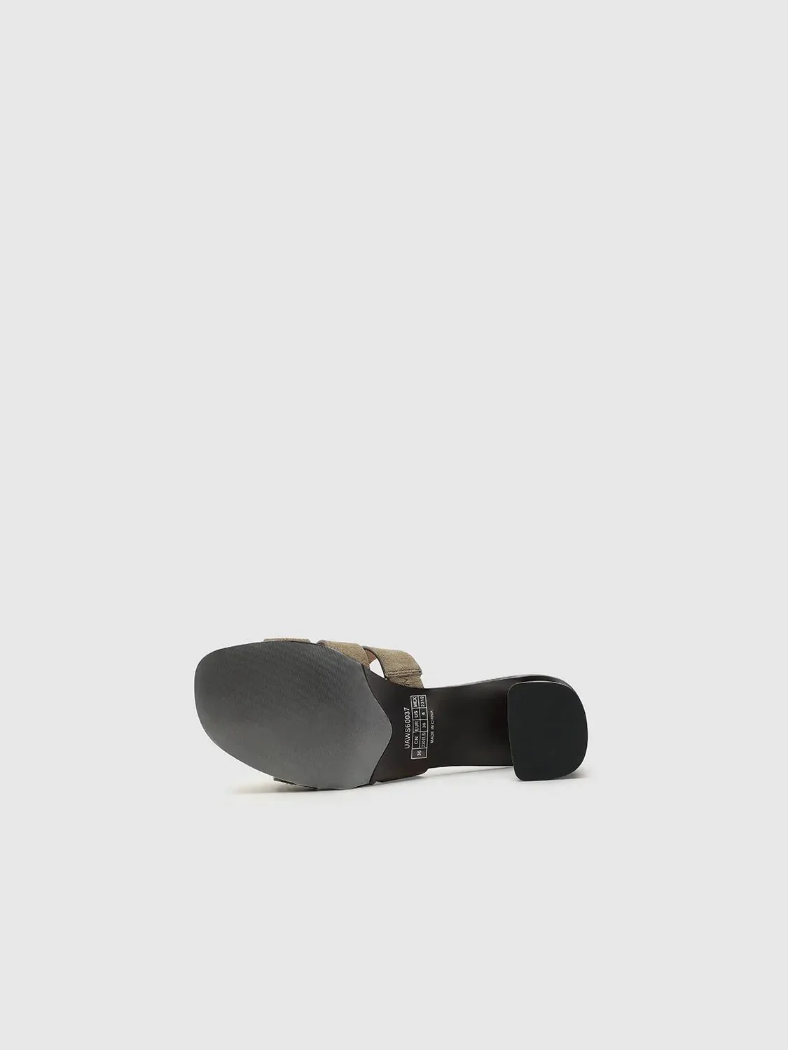 21341-chunky-heeled-slippers-4.webp Chunky Heeled Slippers