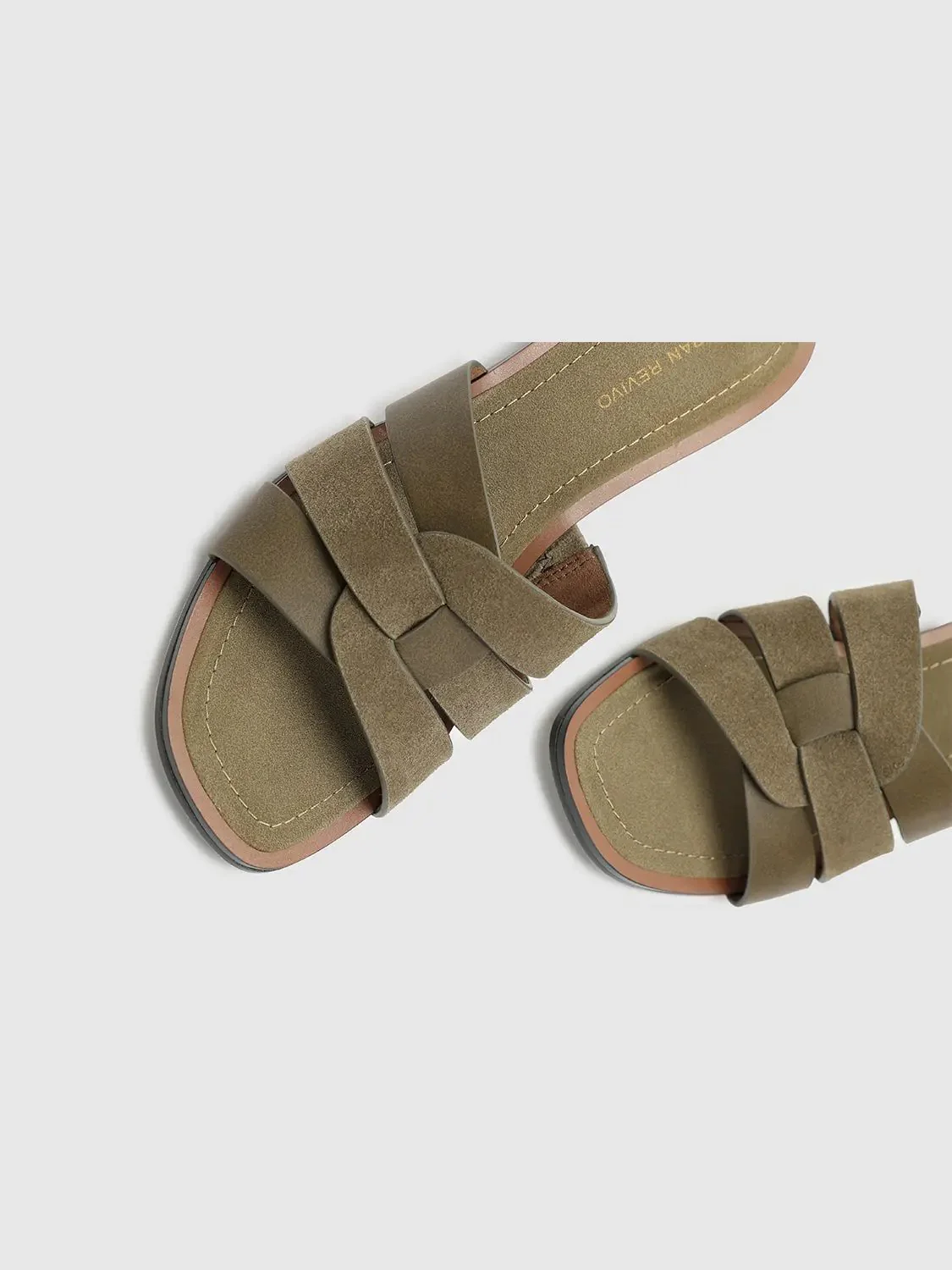 21341-chunky-heeled-slippers-5.webp Chunky Heeled Slippers