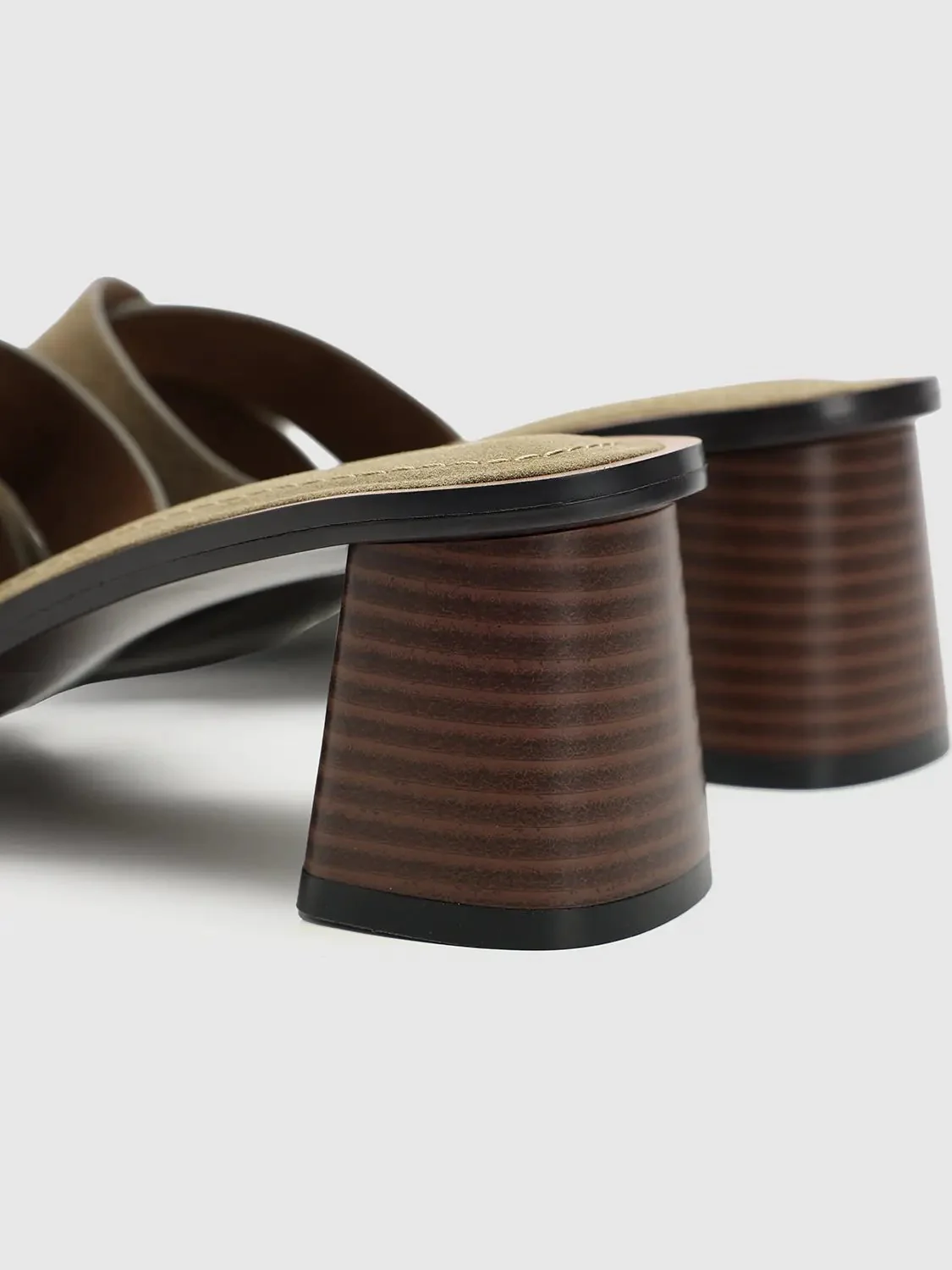 21341-chunky-heeled-slippers-6.webp Chunky Heeled Slippers