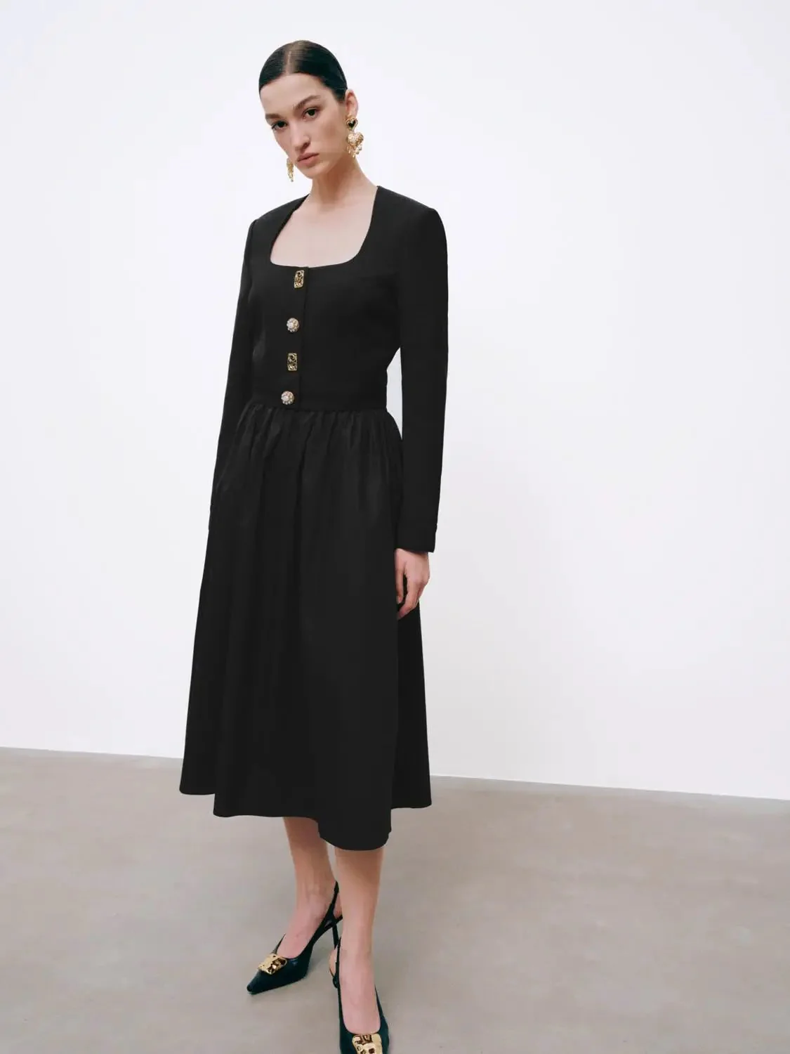 21363-square-neck-button-detail-long-sleeve-t-shirts-4.webp Square Neck Button Detail Long Sleeve T-Shirts