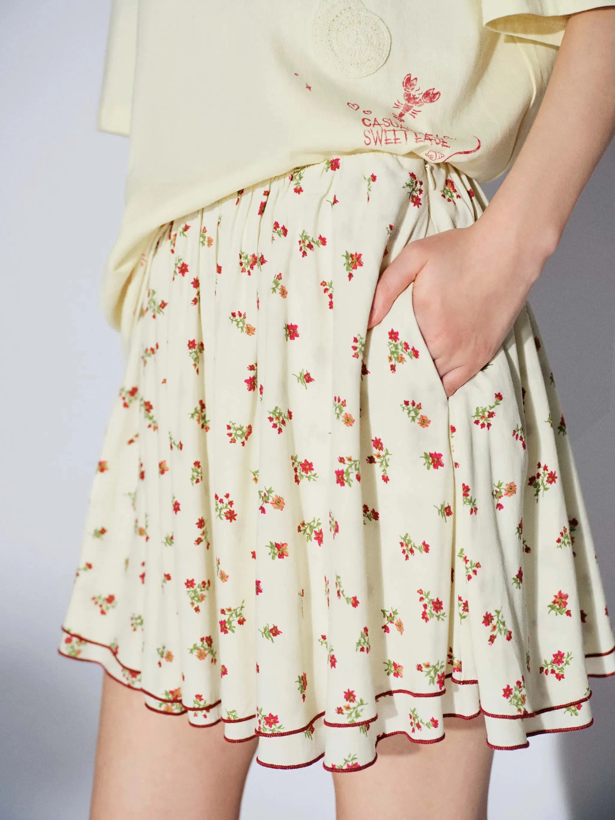 21370-printed-pull-on-a-line-mini-skirts-7.webp Printed Pull On A-Line Mini Skirts