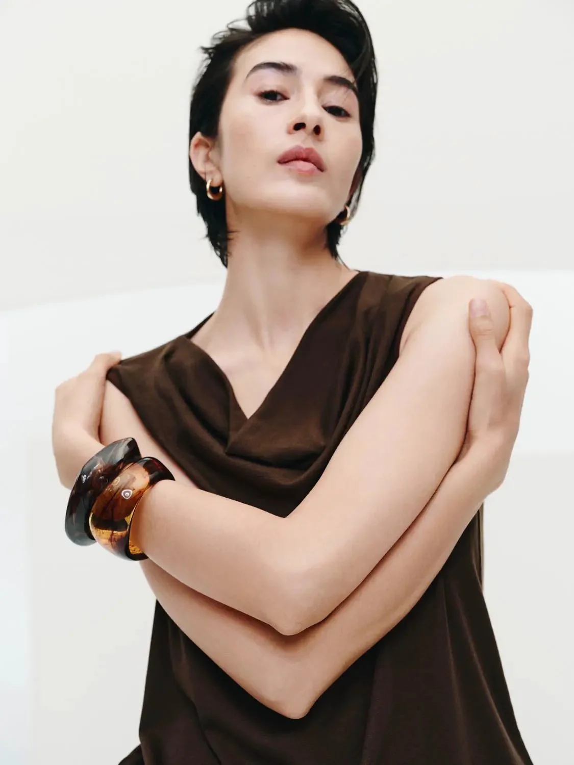 21376-soft-cowl-neck-lyocell-wool-blend-tank-top-3.webp Soft Cowl Neck Lyocell Wool Blend Tank Top