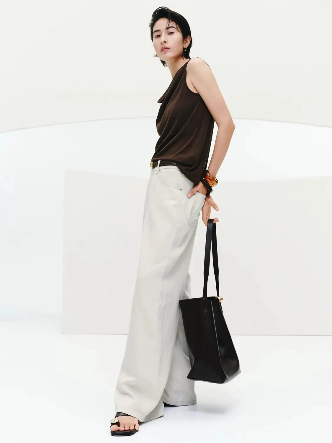 21376-soft-cowl-neck-lyocell-wool-blend-tank-top-4.webp Soft Cowl Neck Lyocell Wool Blend Tank Top
