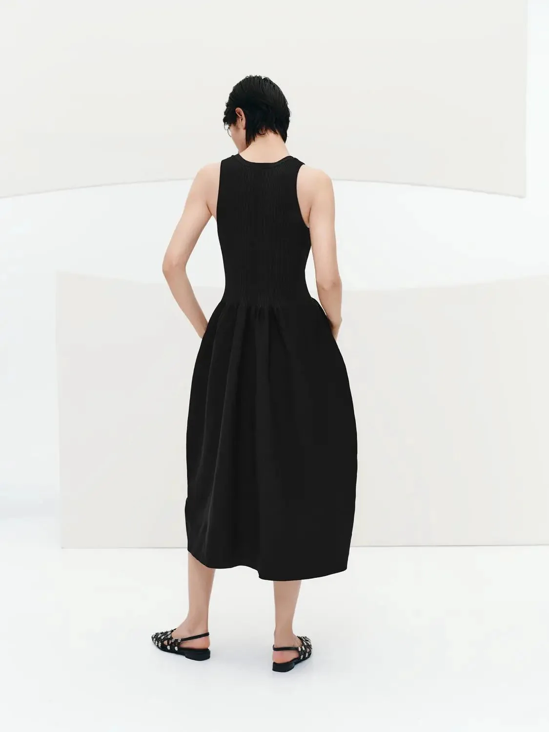 21407-sleeveless-crew-neck-knitted-midi-dresses-6.webp Sleeveless Crew Neck Knitted Midi Dresses