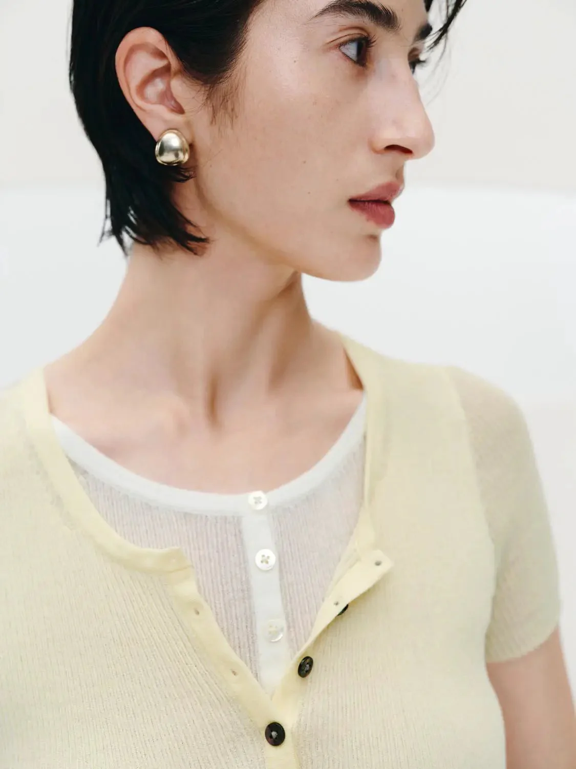 21413-cotton-silk-knit-henley-contrast-t-shirt-3.webp Cotton Silk Knit Henley Contrast T Shirt