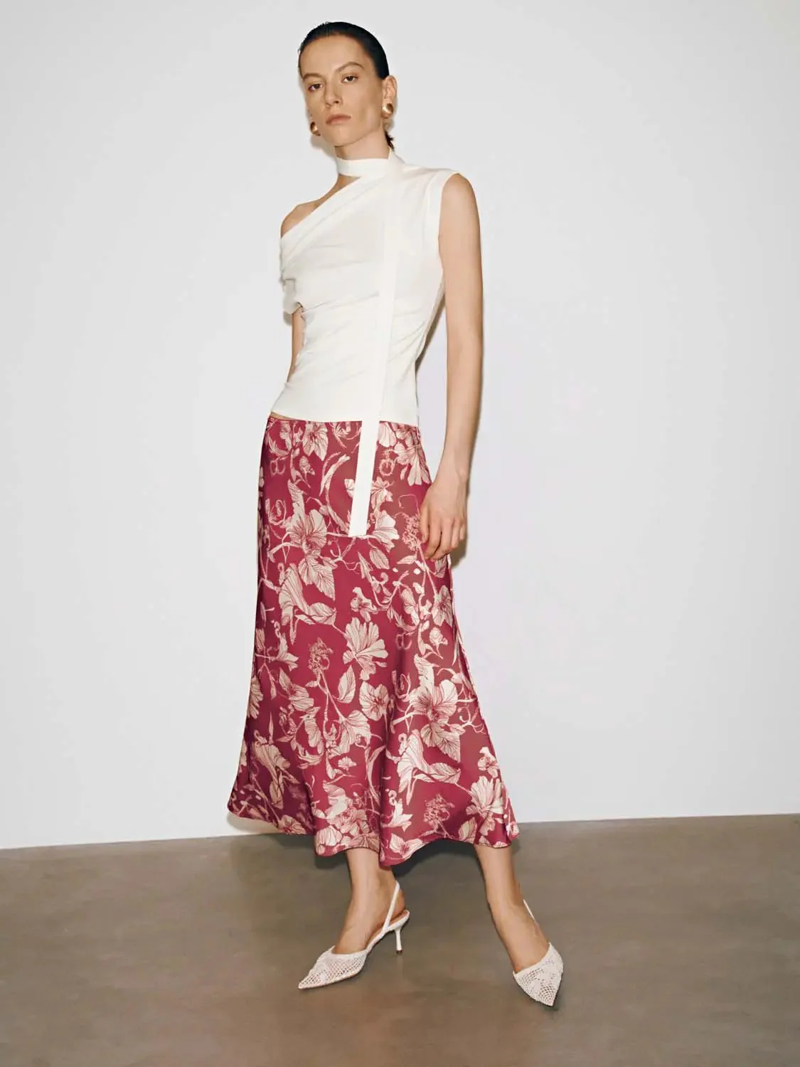 21455-printed-fishtail-midi-skirts-6.webp Printed Fishtail Midi Skirts